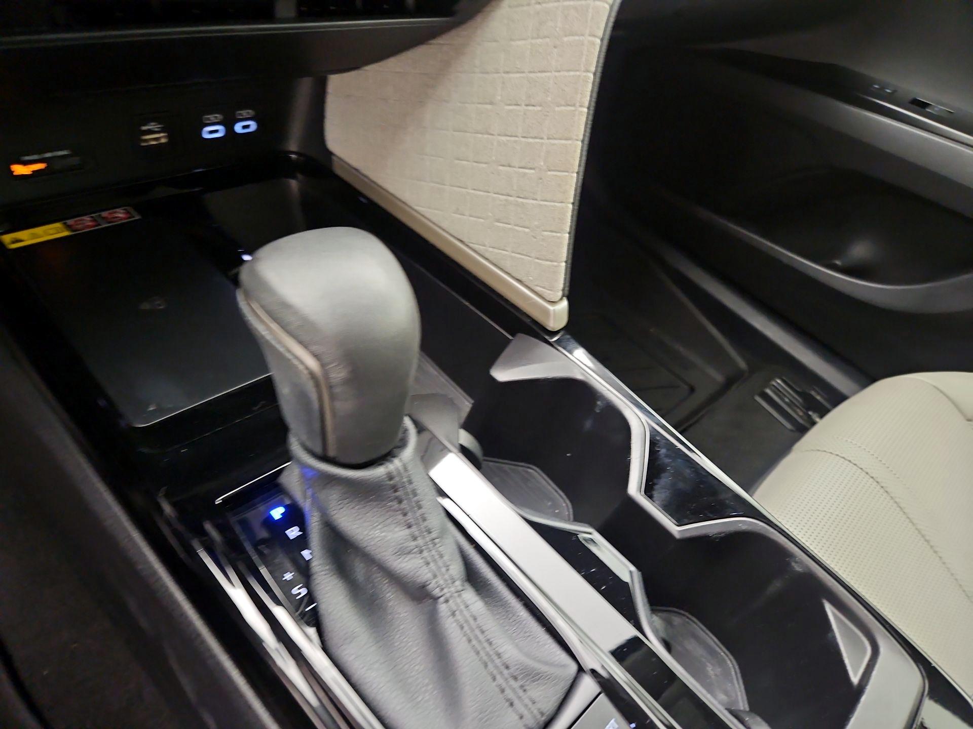 Thumbnail: 2025 Toyota Camry - 17