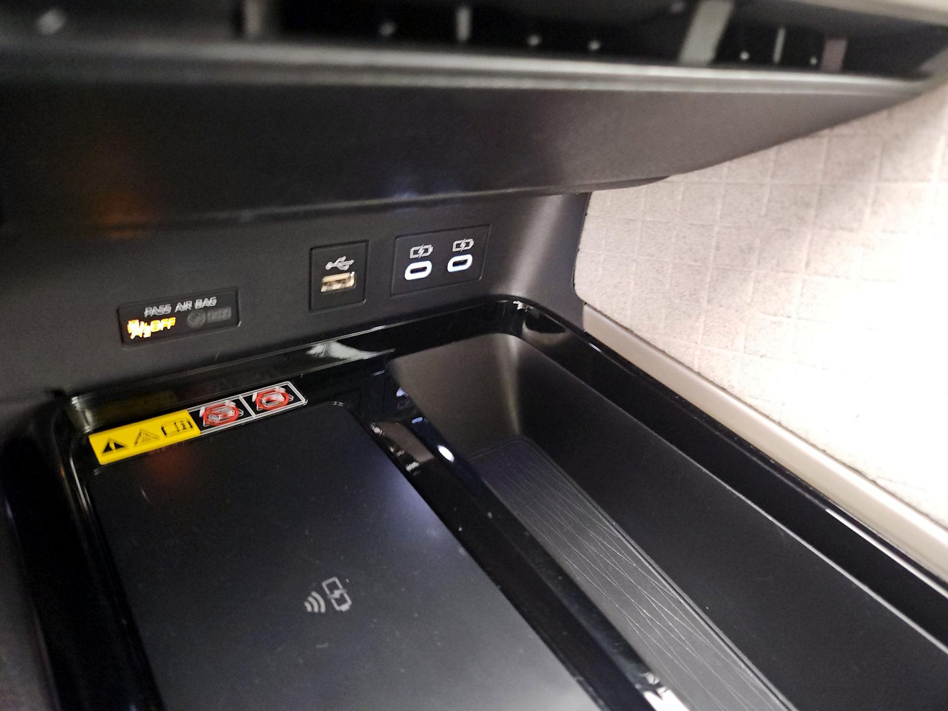 Thumbnail: 2025 Toyota Camry - 18