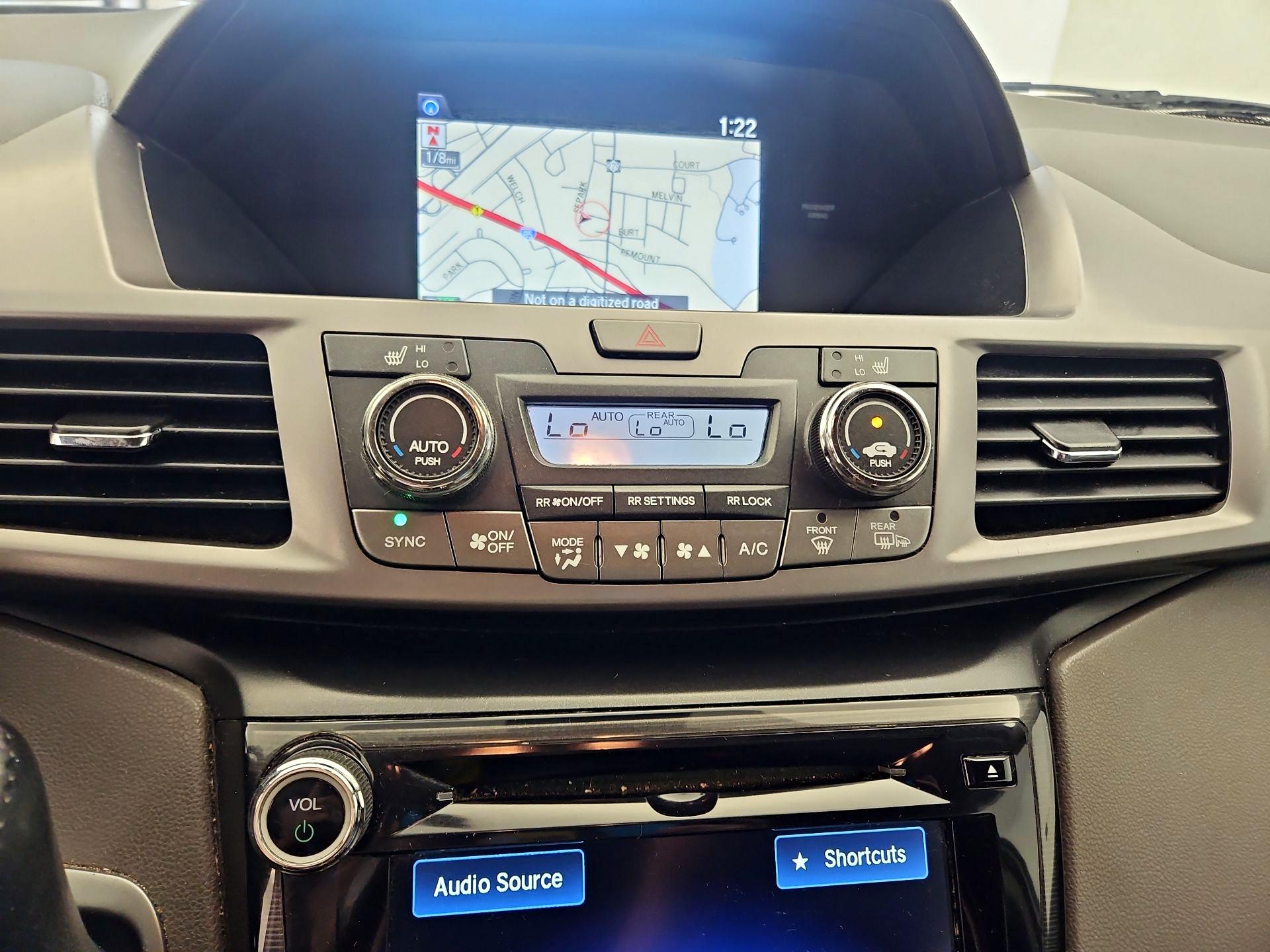 Thumbnail: 2015 Honda Odyssey - 15