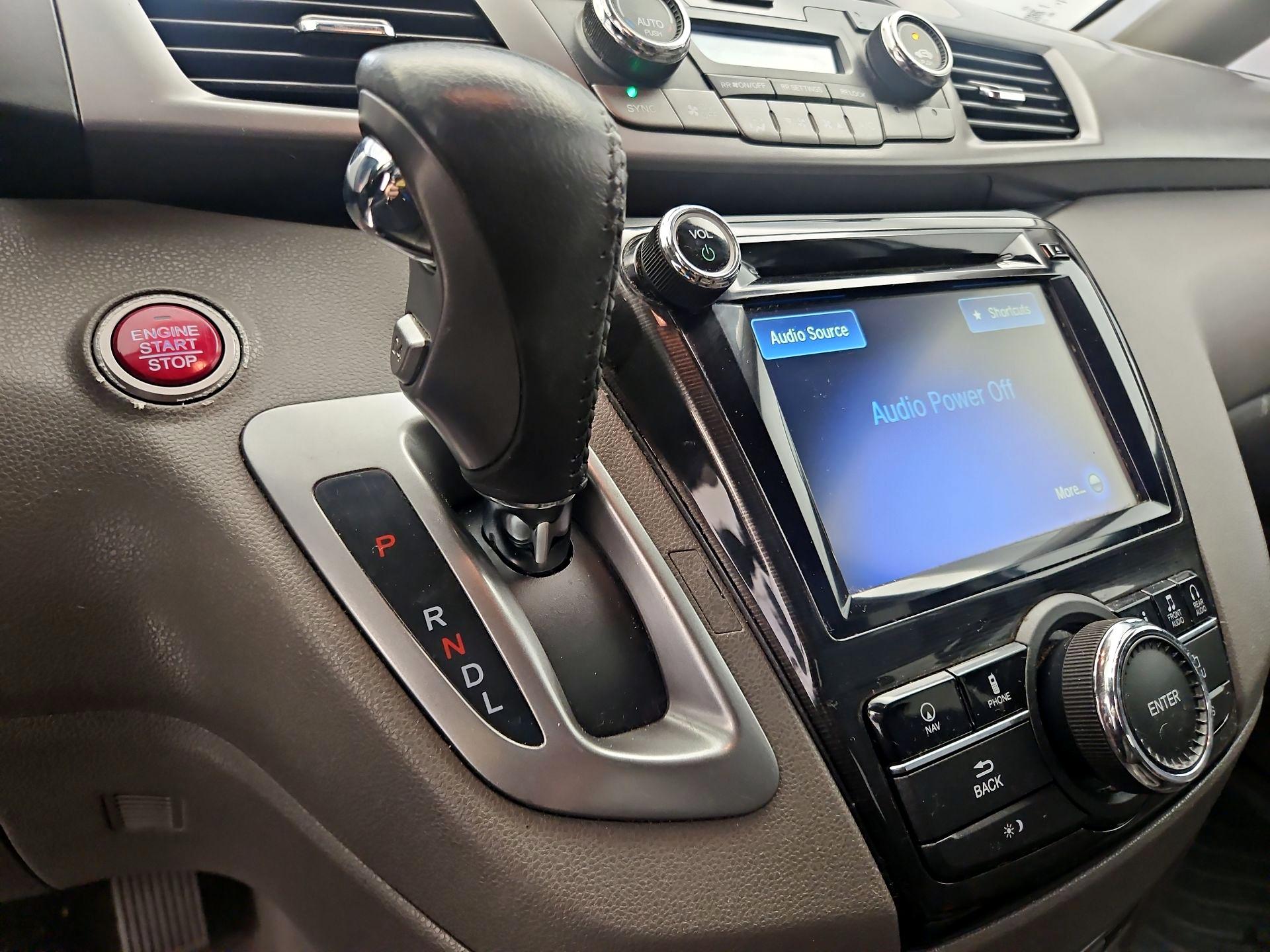 Thumbnail: 2015 Honda Odyssey - 16