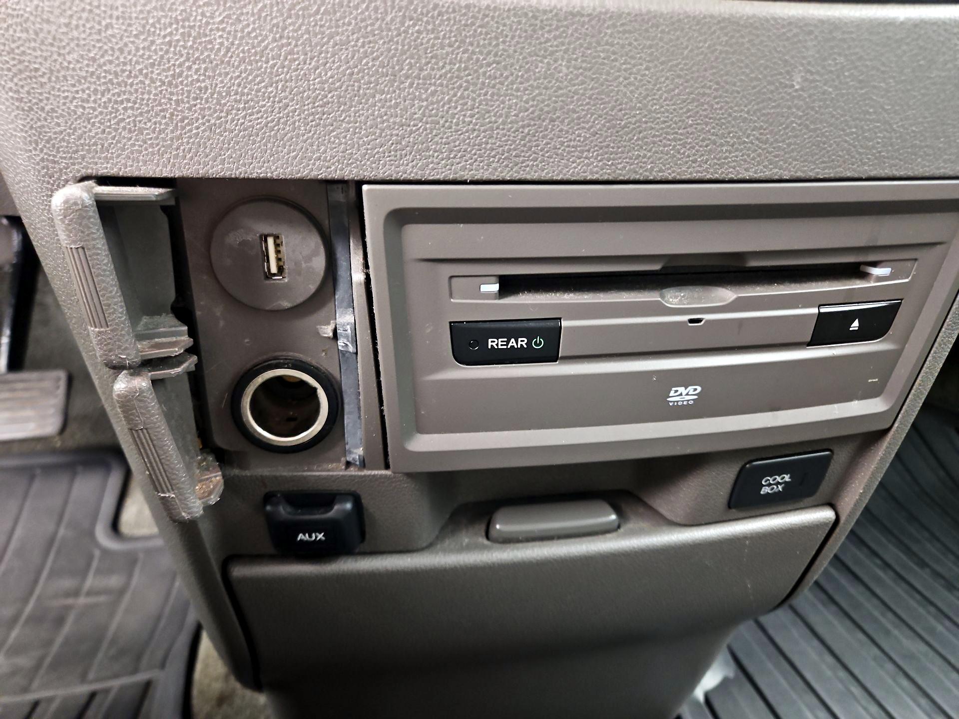 Thumbnail: 2015 Honda Odyssey - 17