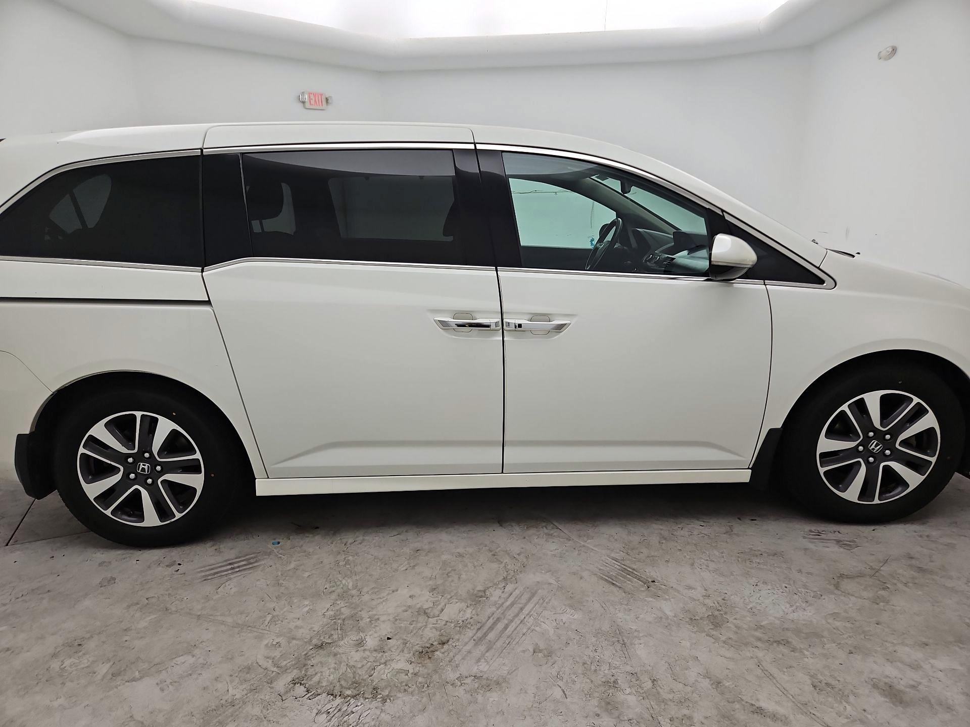 Thumbnail: 2015 Honda Odyssey - 4