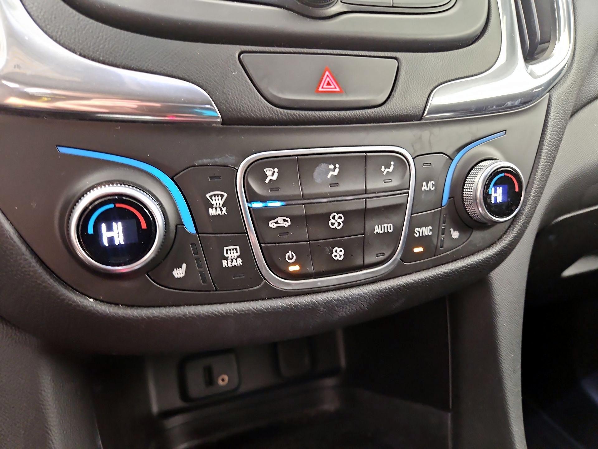 Thumbnail: 2018 Chevrolet Equinox - 16