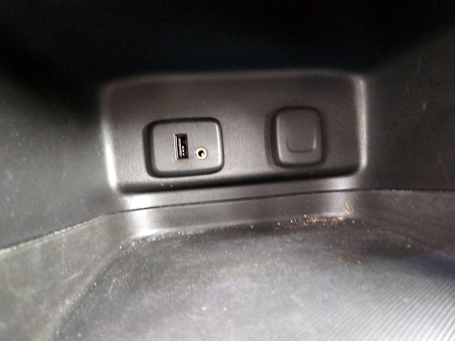 Thumbnail: 2018 Chevrolet Equinox - 18