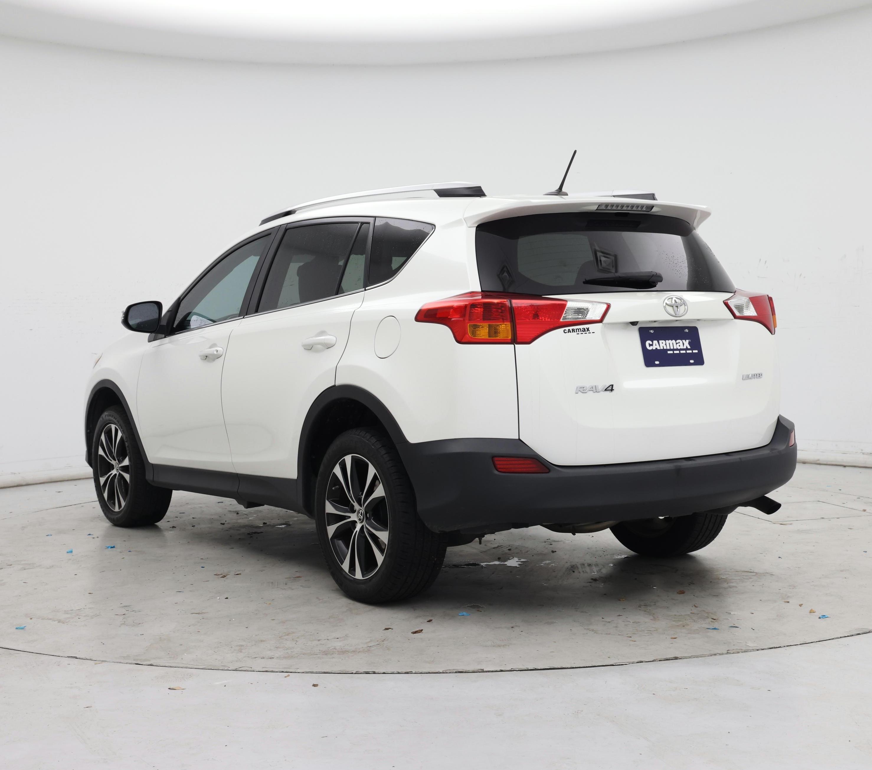 Thumbnail: 2015 Toyota RAV4 - 2