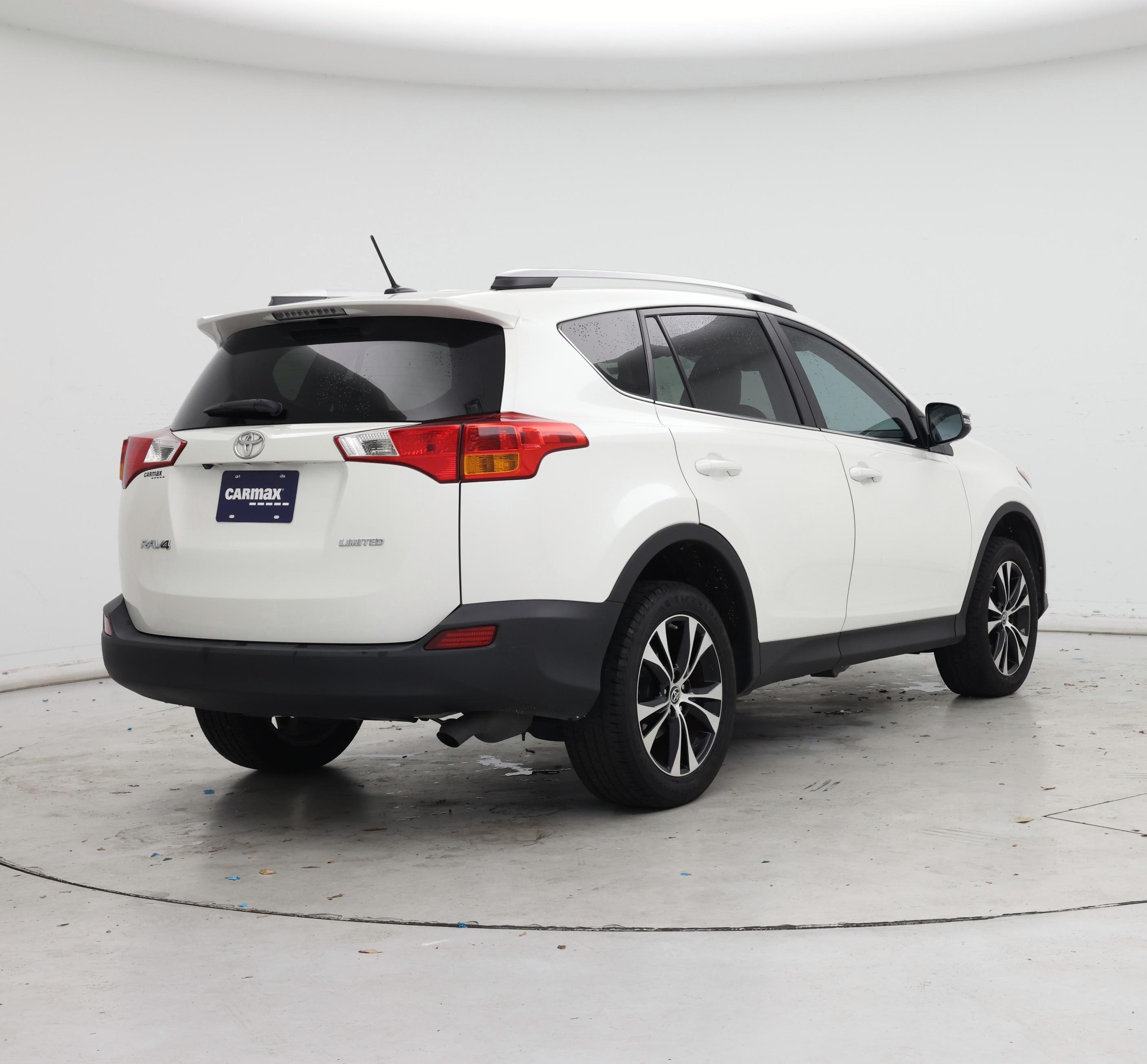 Thumbnail: 2015 Toyota RAV4 - 8