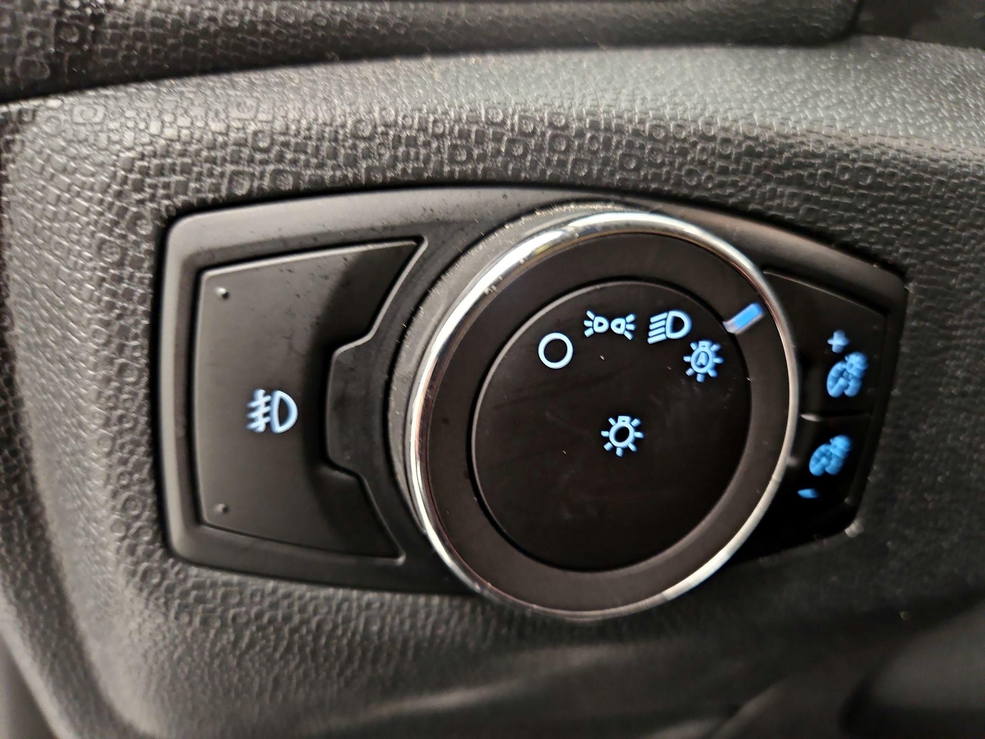 Thumbnail: 2018 Ford EcoSport - 13