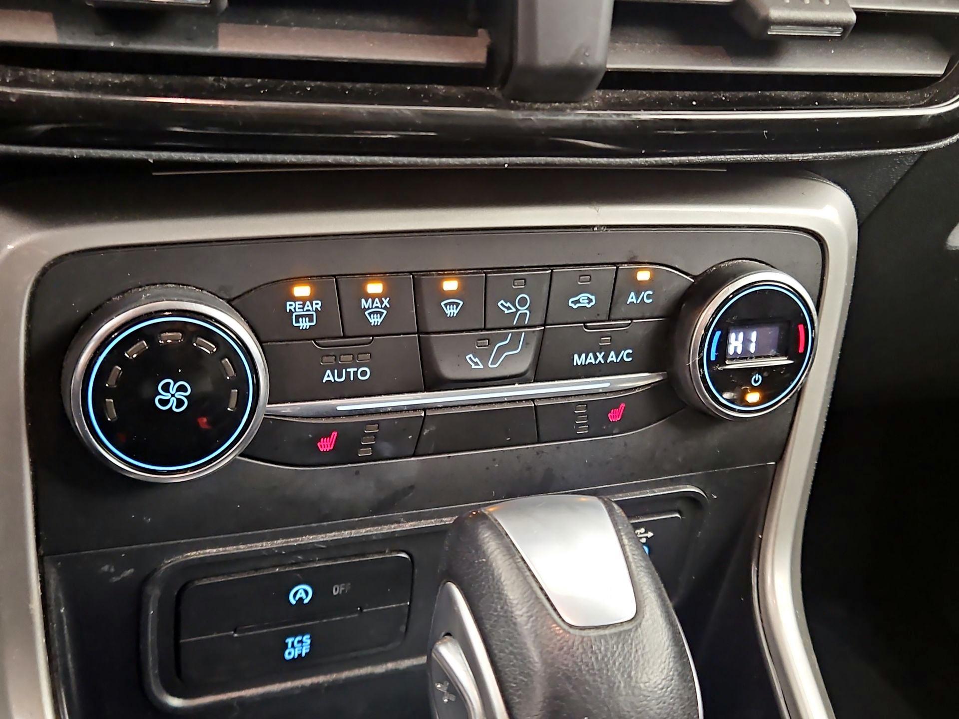 Thumbnail: 2018 Ford EcoSport - 17