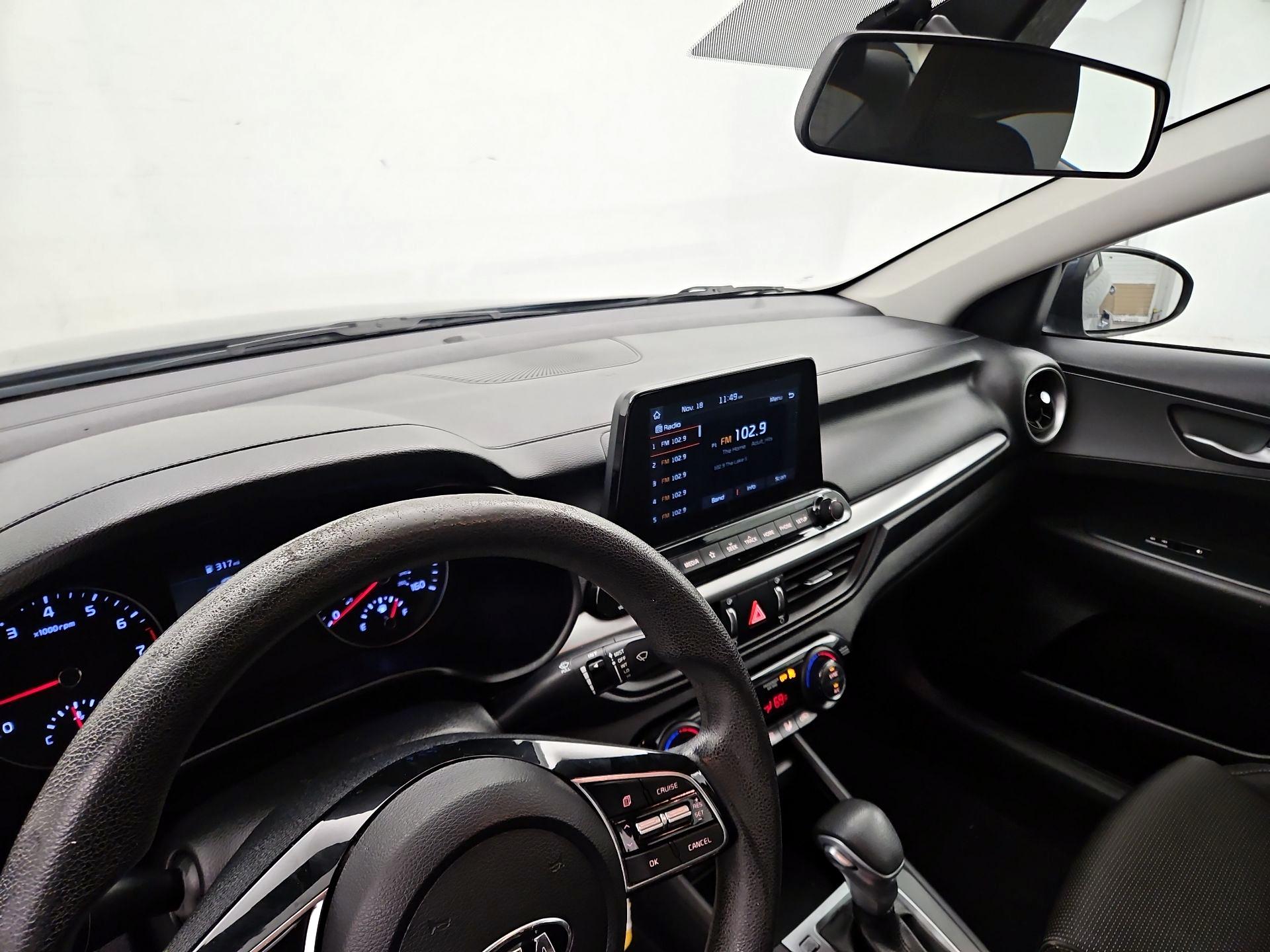 Thumbnail: 2019 Kia Forte - 9