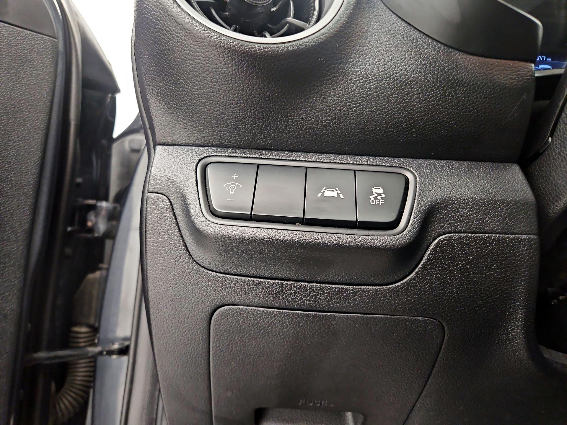 Thumbnail: 2019 Kia Forte - 13