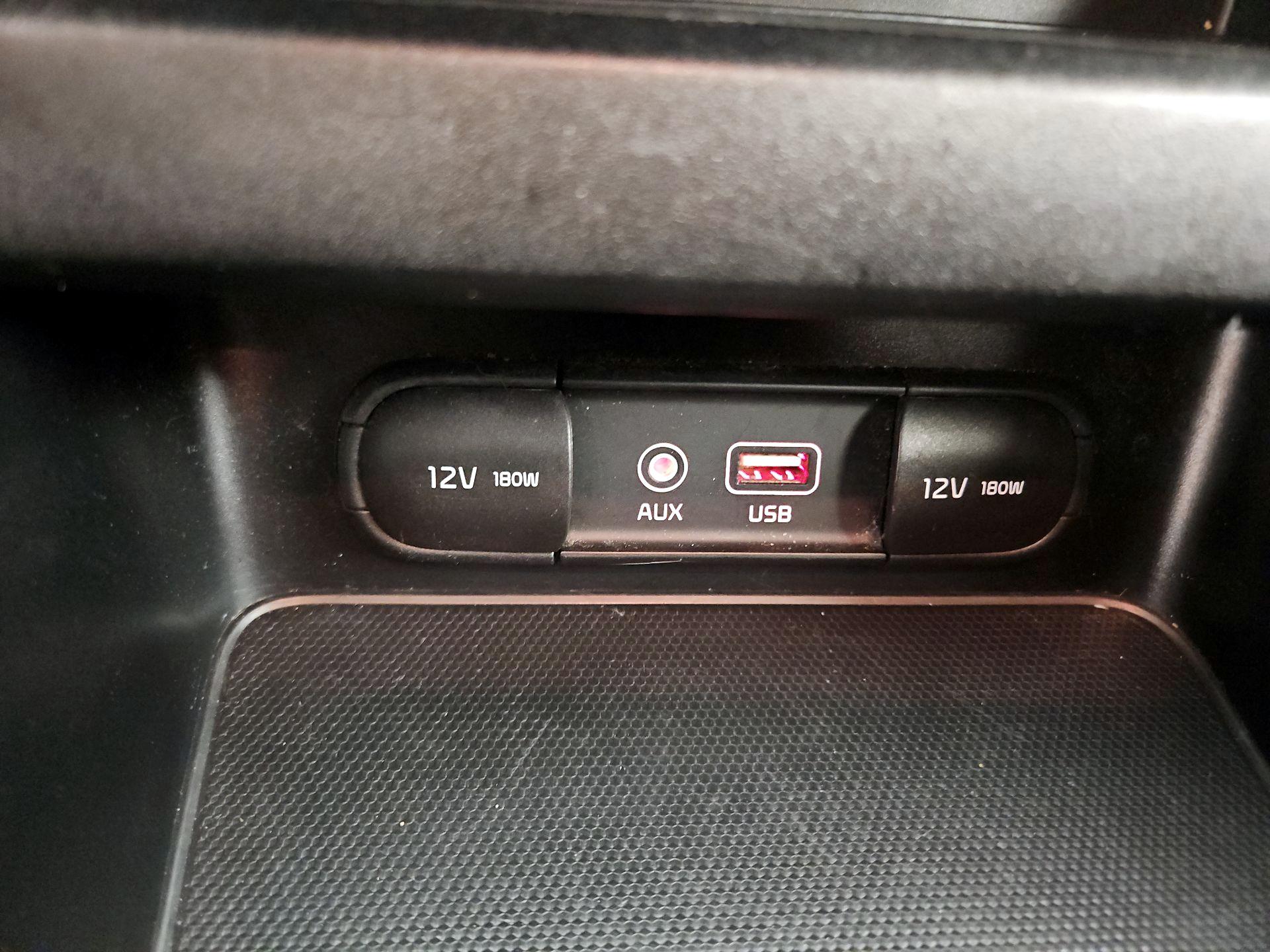 Thumbnail: 2019 Kia Forte - 18