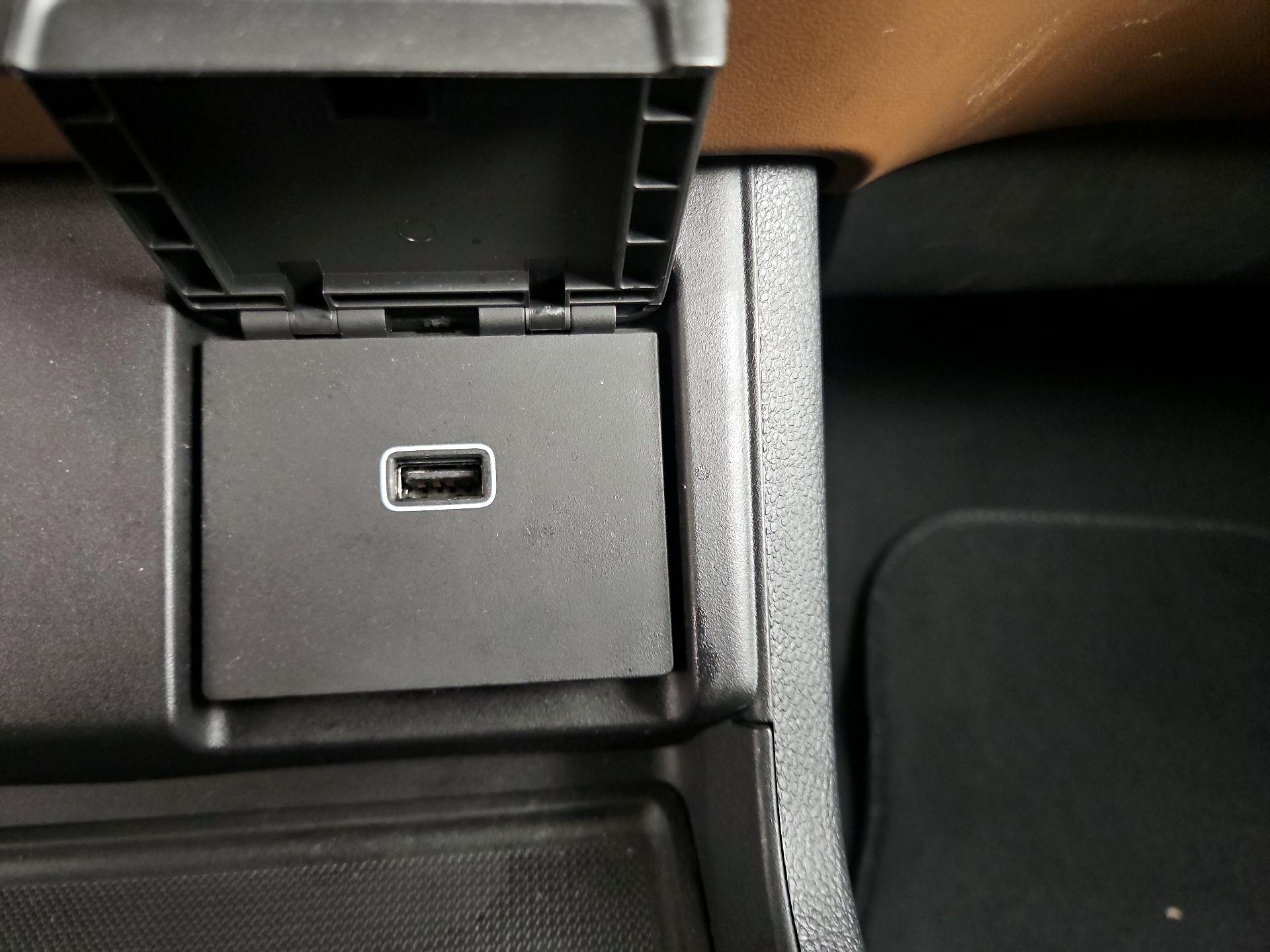 Thumbnail: 2021 Acura RDX - 17