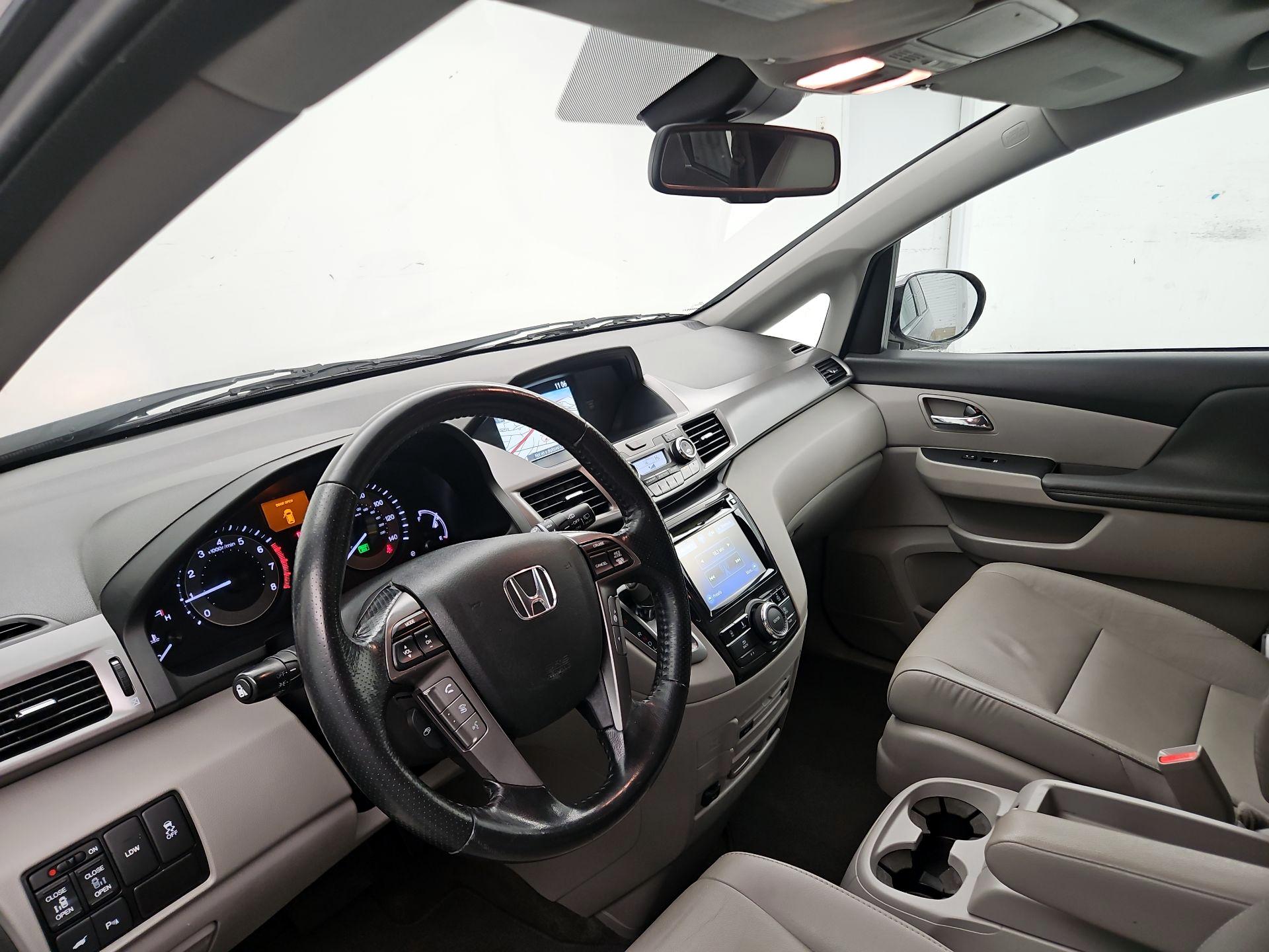 Thumbnail: 2015 Honda Odyssey - 9