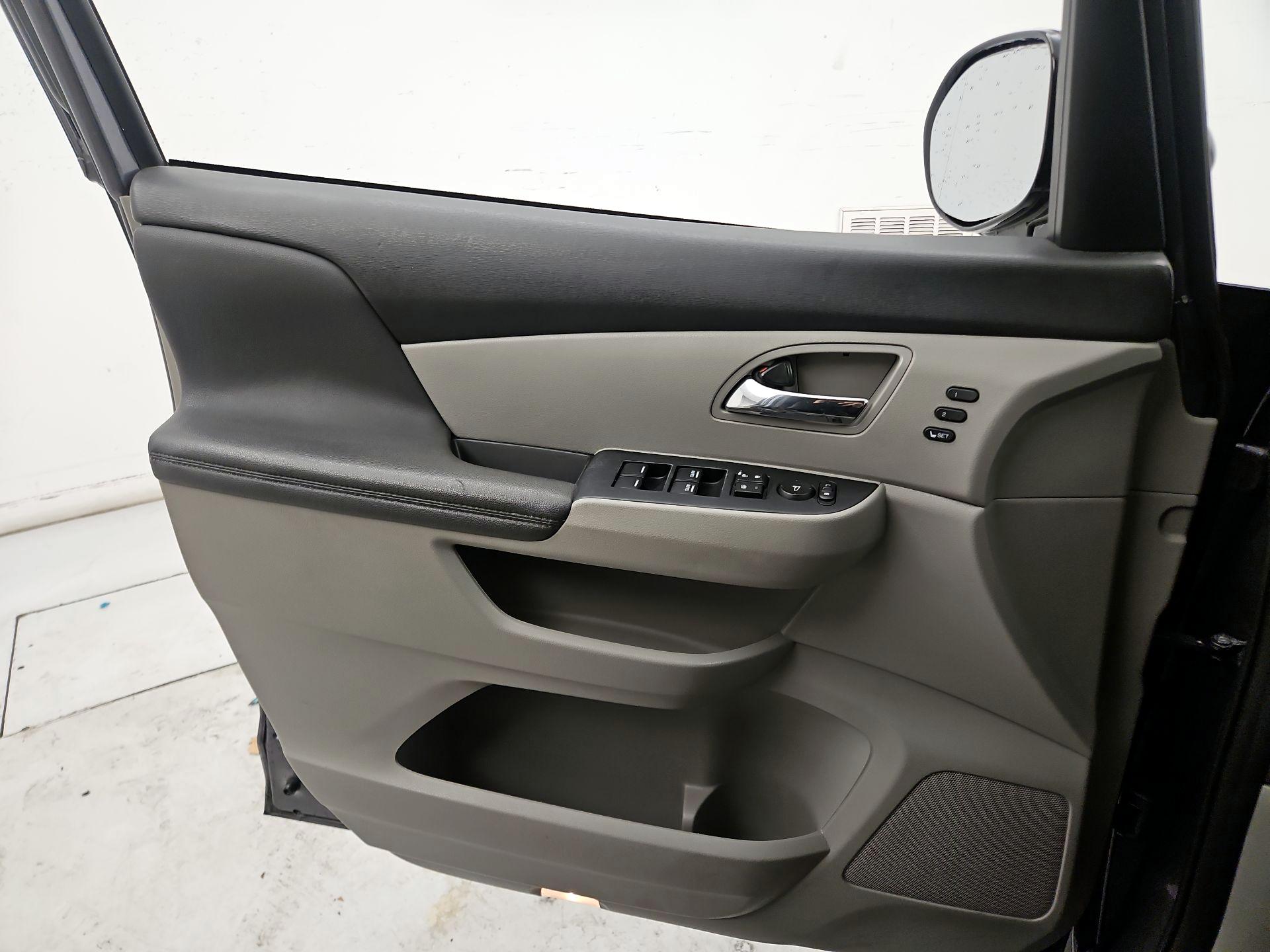 Thumbnail: 2015 Honda Odyssey - 11