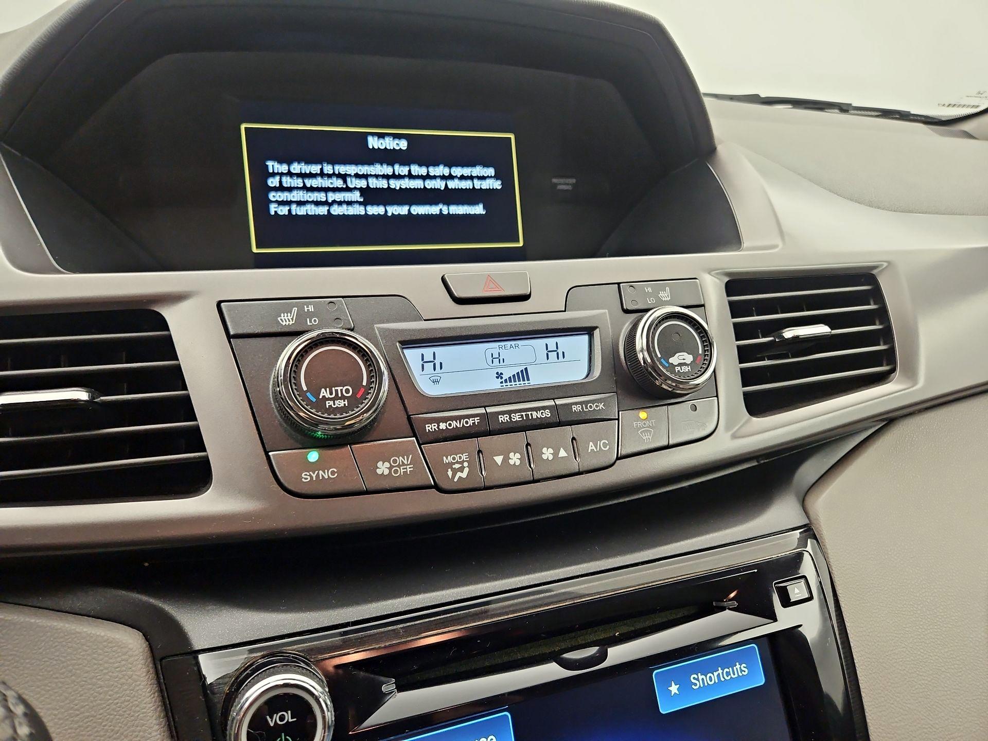 Thumbnail: 2015 Honda Odyssey - 17