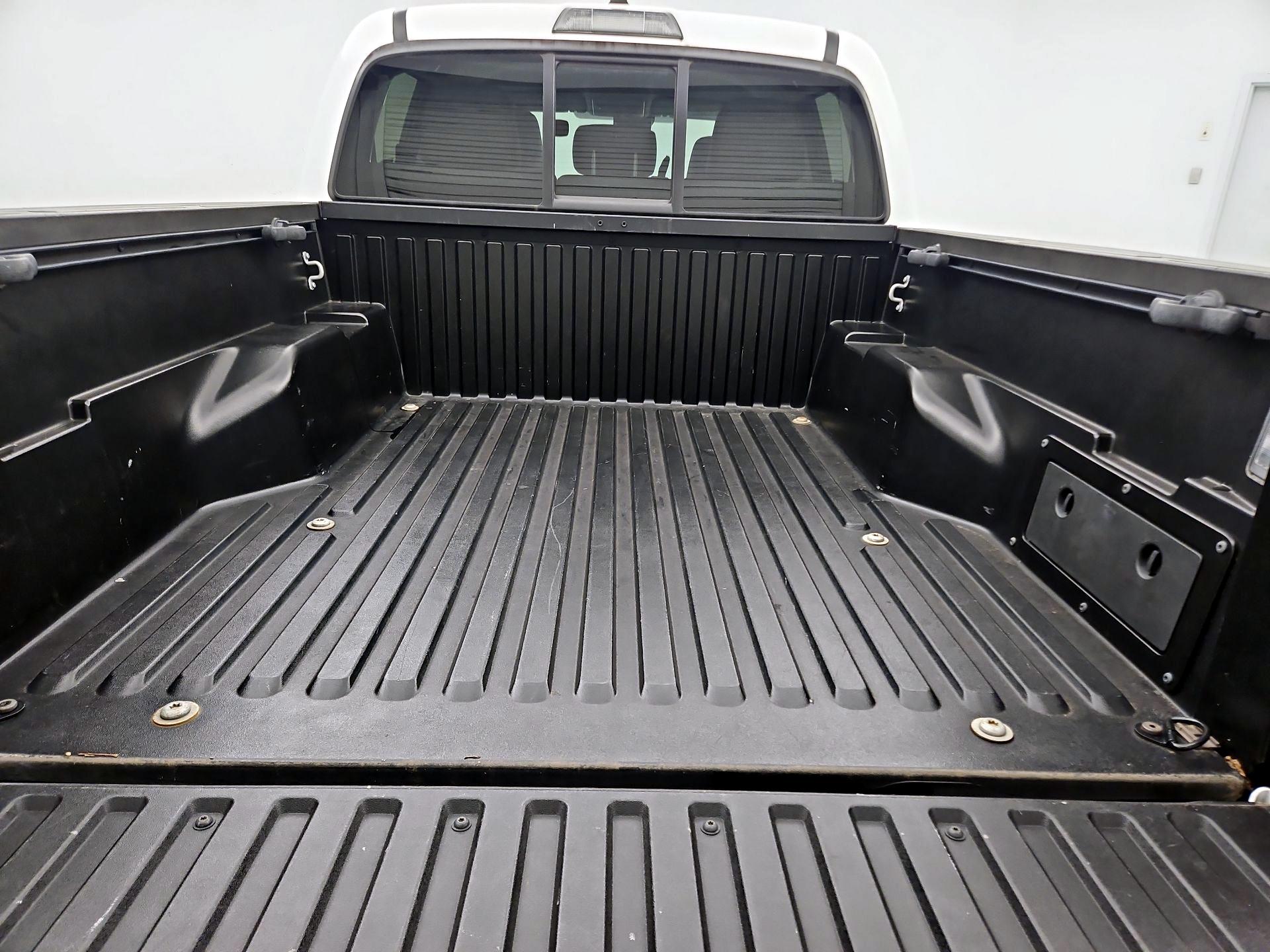 Thumbnail: 2021 Toyota Tacoma - 20