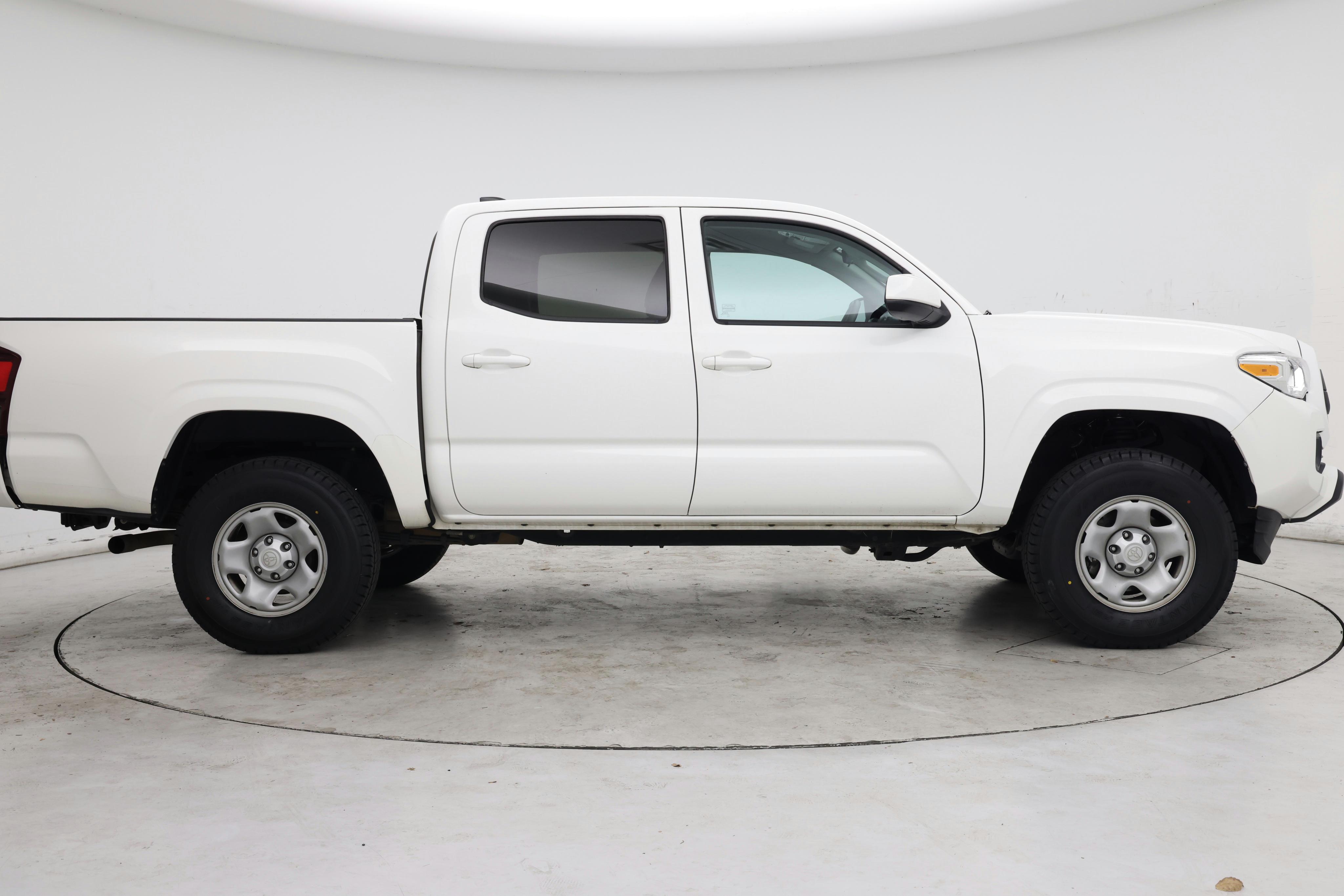 Thumbnail: 2021 Toyota Tacoma - 7