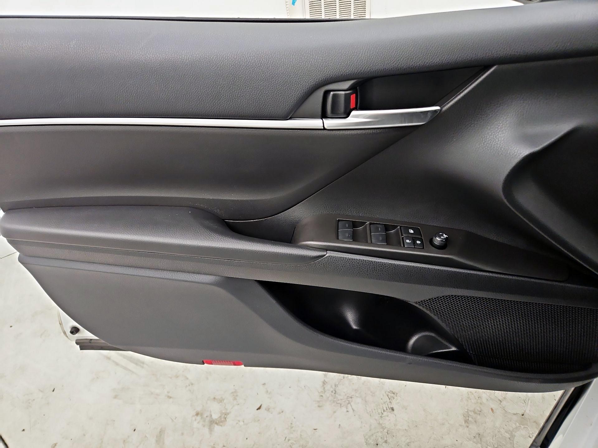 Thumbnail: 2023 Toyota Camry - 12