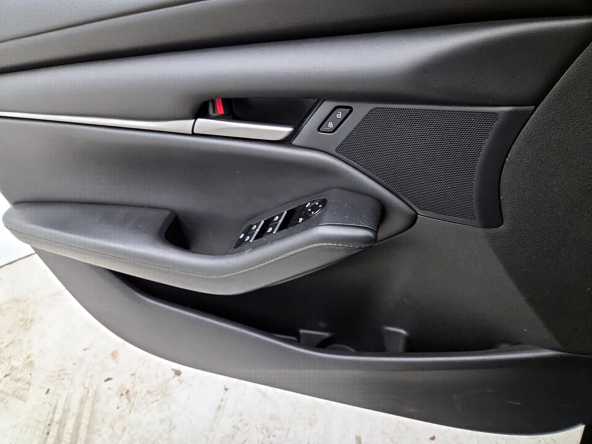 Thumbnail: 2021 Mazda Mazda3 - 12