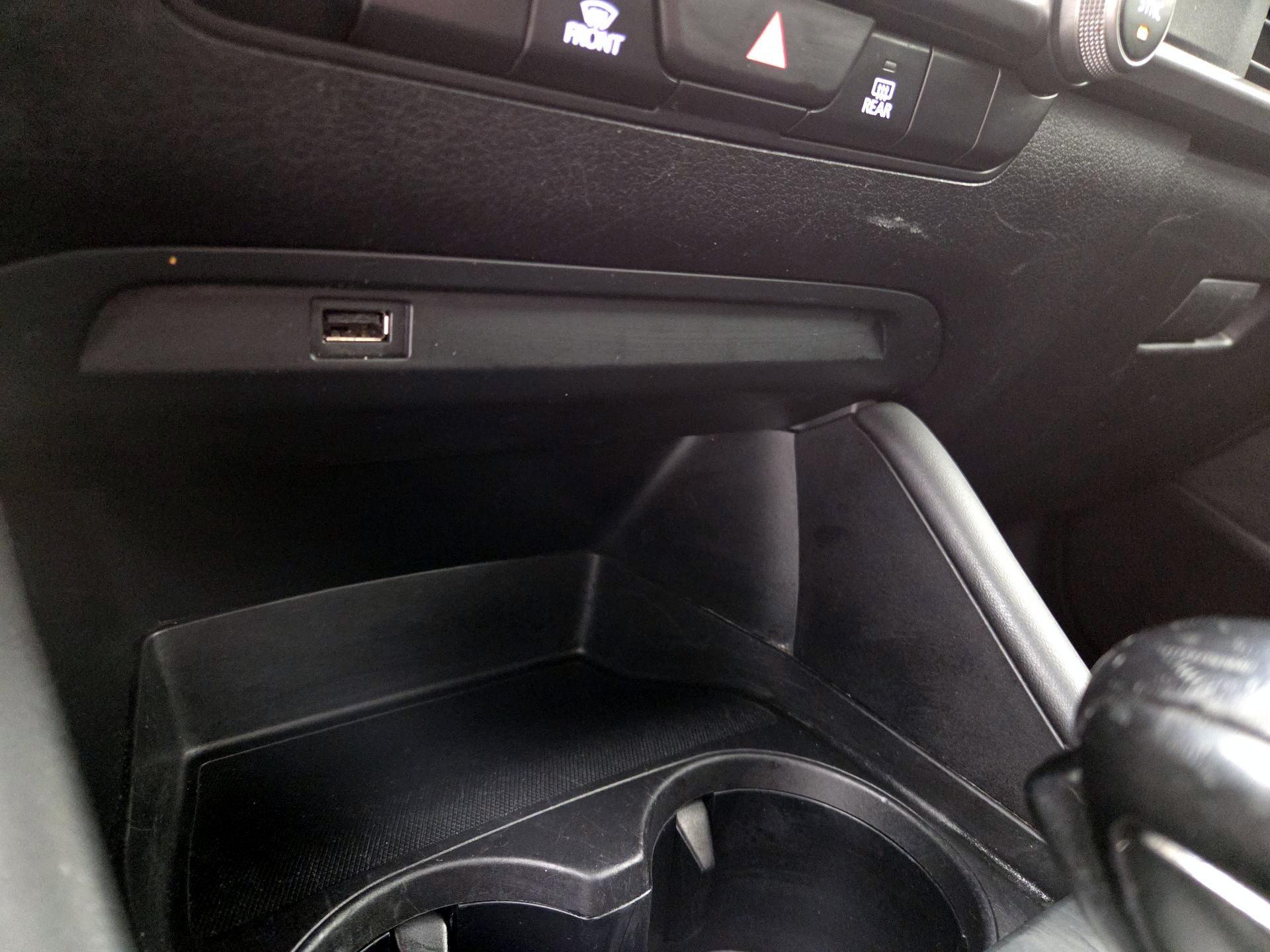 Thumbnail: 2021 Mazda Mazda3 - 18