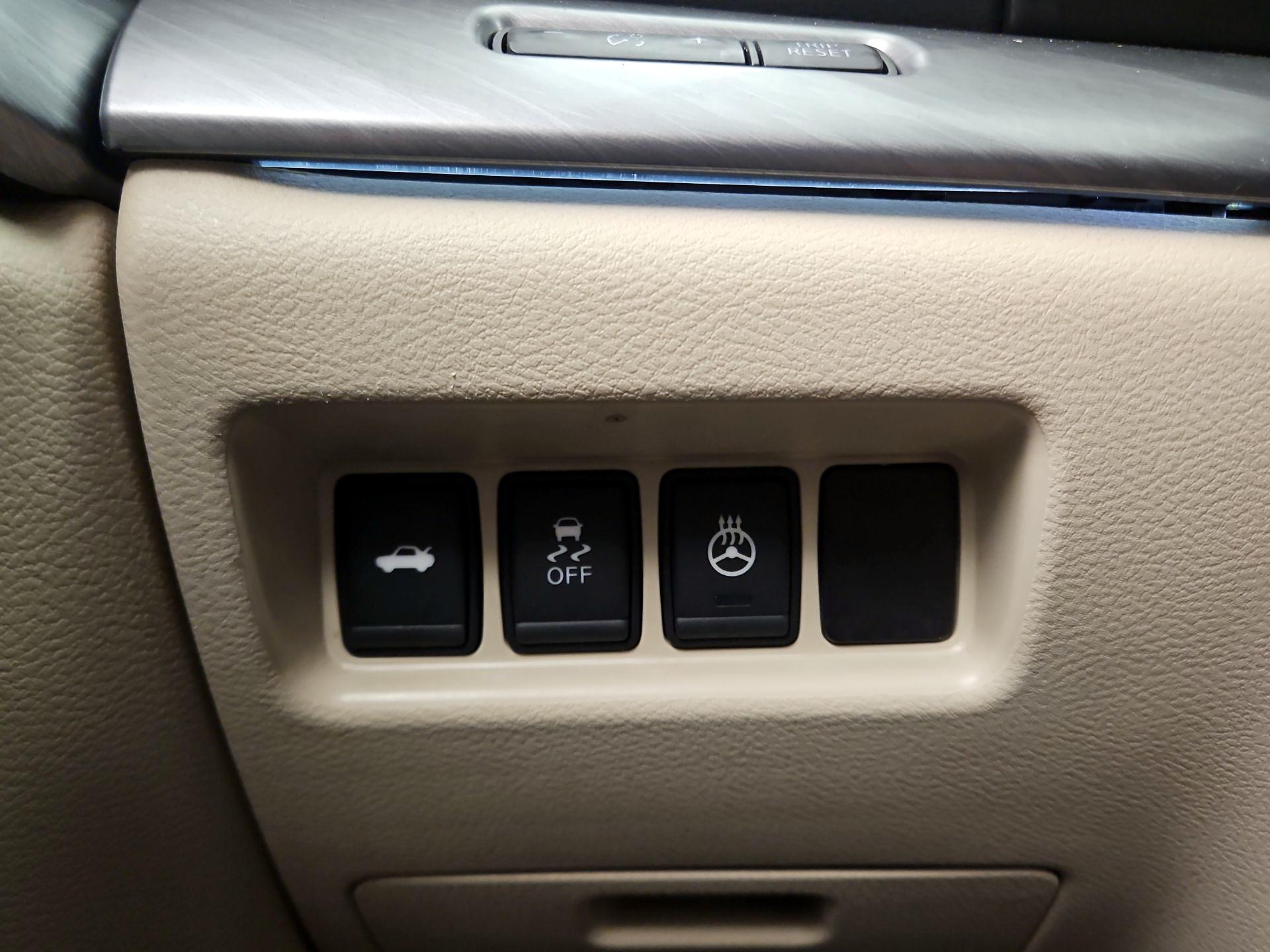 Thumbnail: 2017 Nissan Maxima - 13