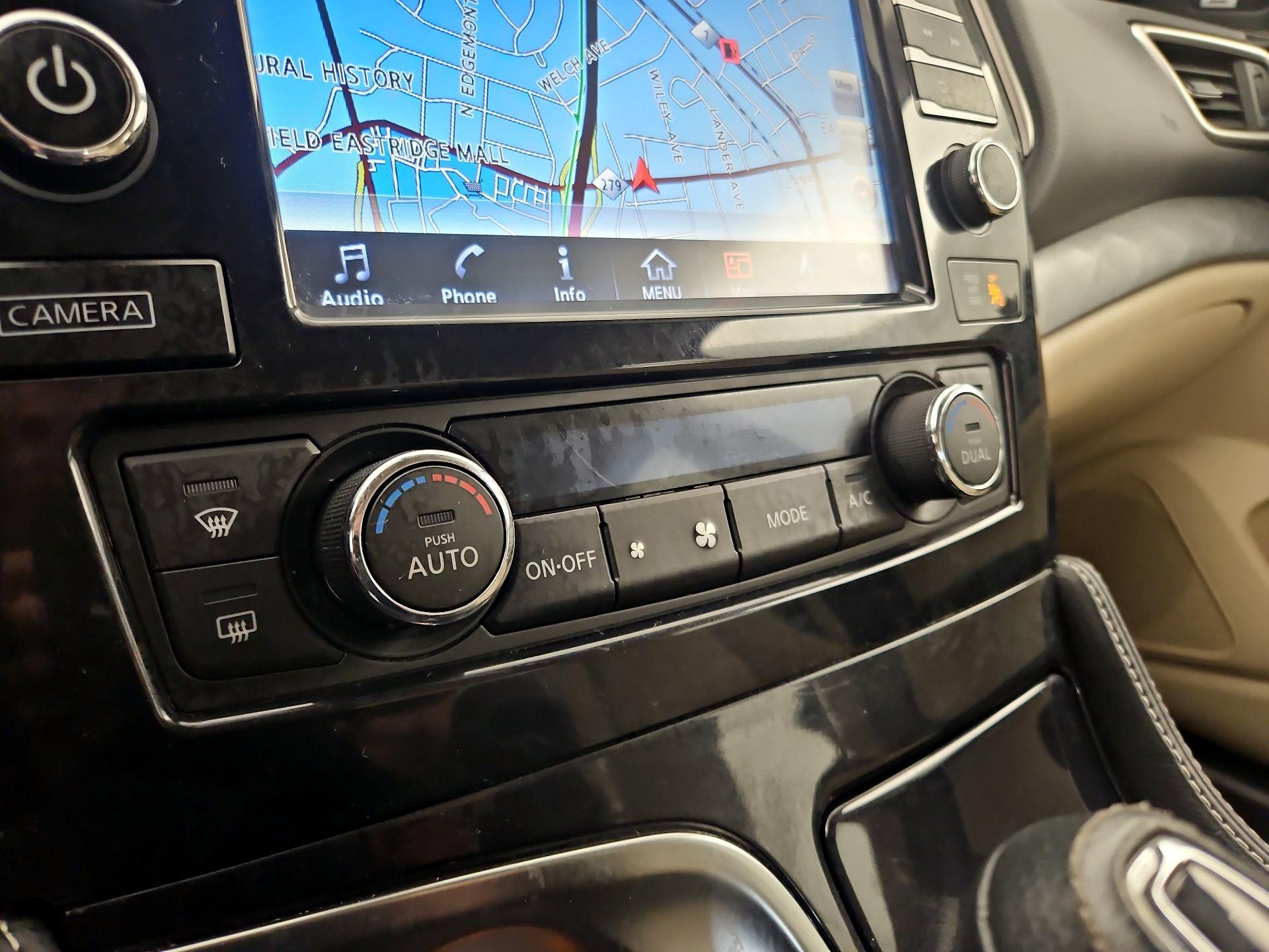 Thumbnail: 2017 Nissan Maxima - 17