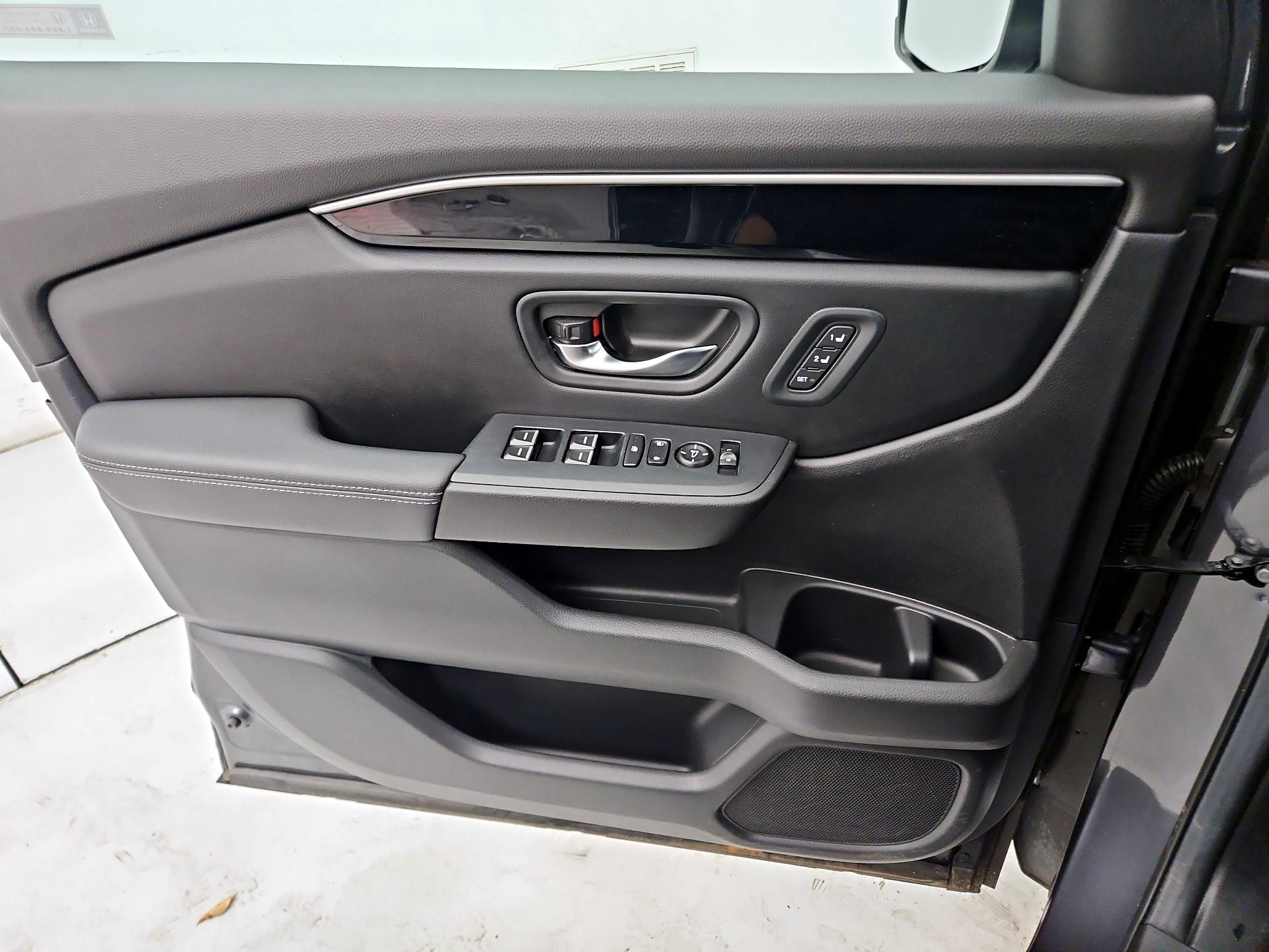 Thumbnail: 2025 Honda Pilot - 12