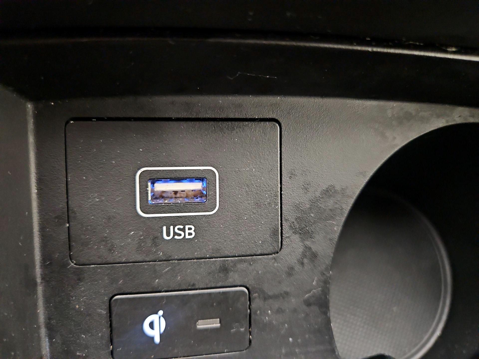 Thumbnail: 2022 Hyundai Santa Fe - 18