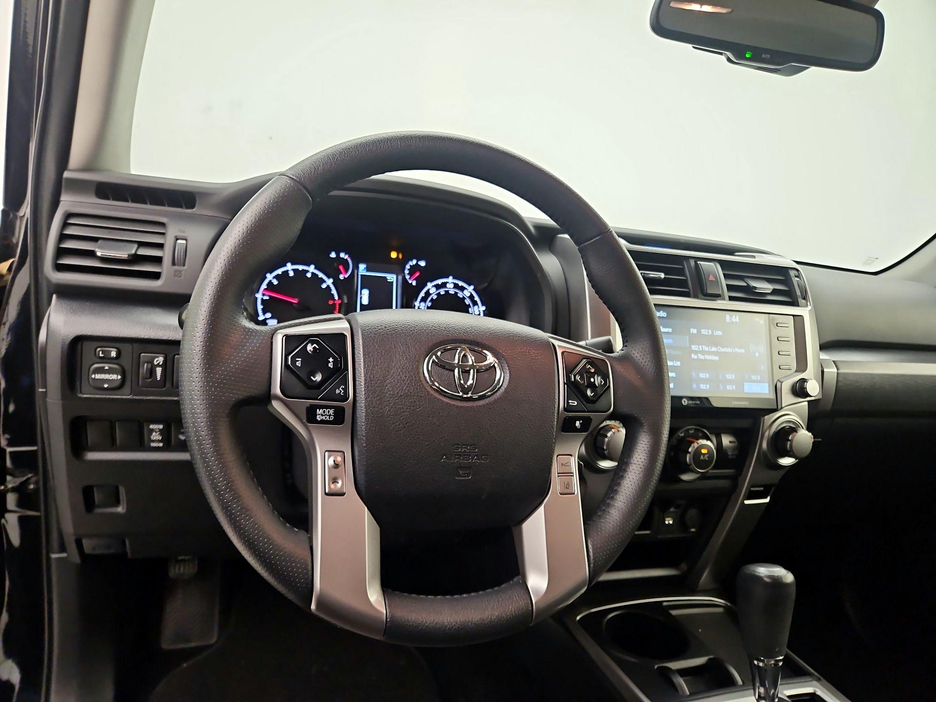 Thumbnail: 2023 Toyota 4Runner - 10