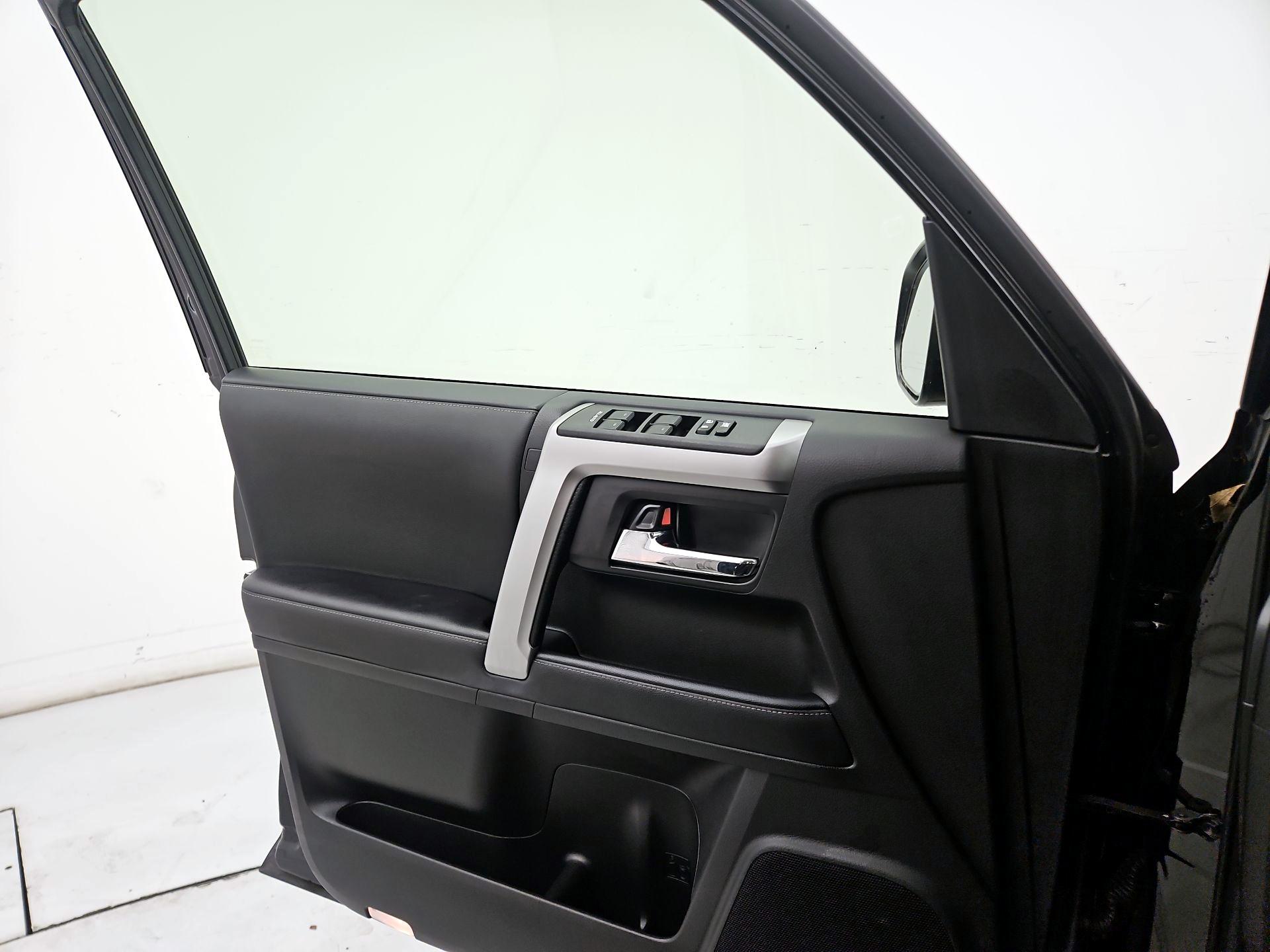 Thumbnail: 2023 Toyota 4Runner - 12