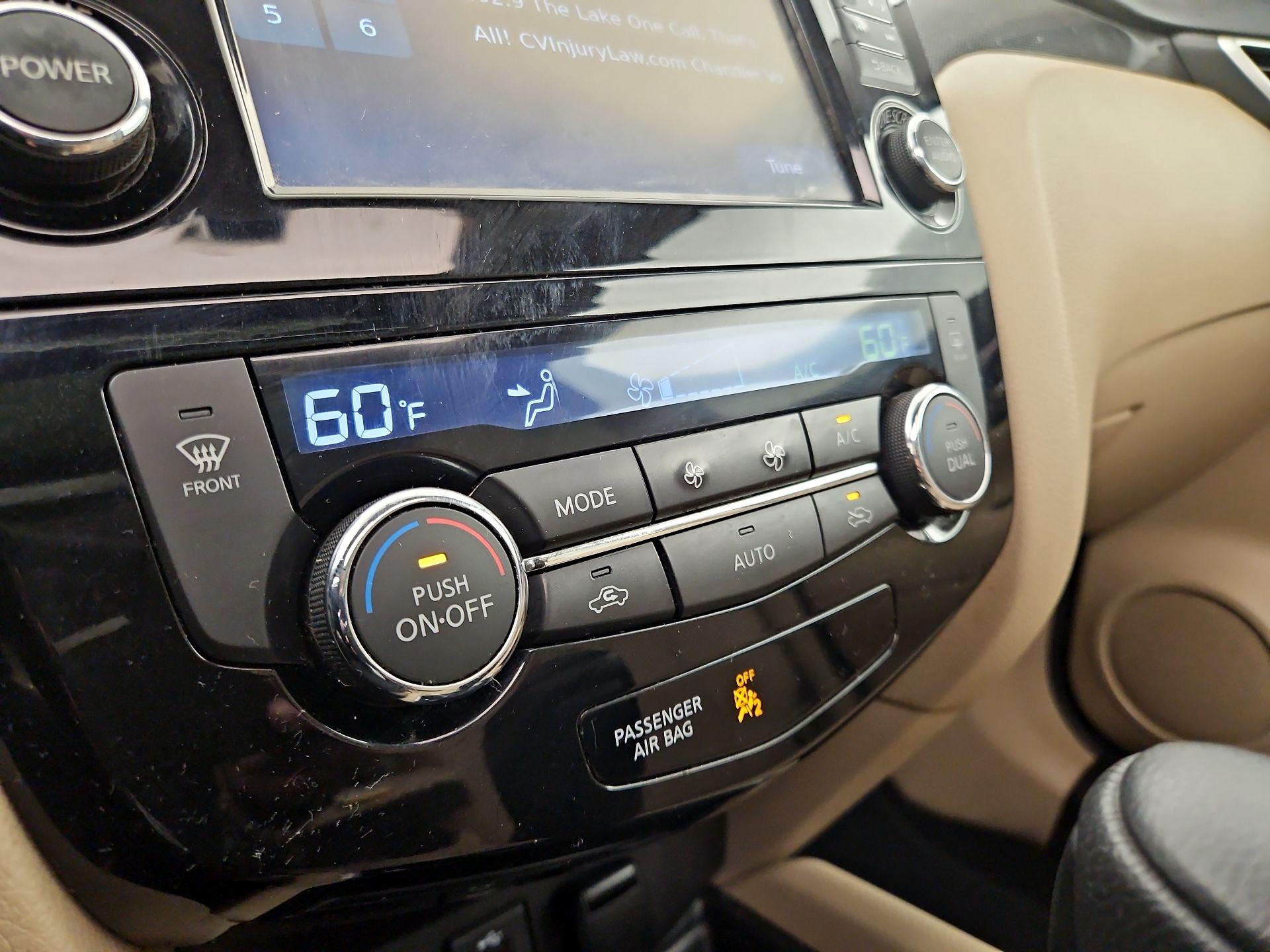 Thumbnail: 2016 Nissan Rogue - 16