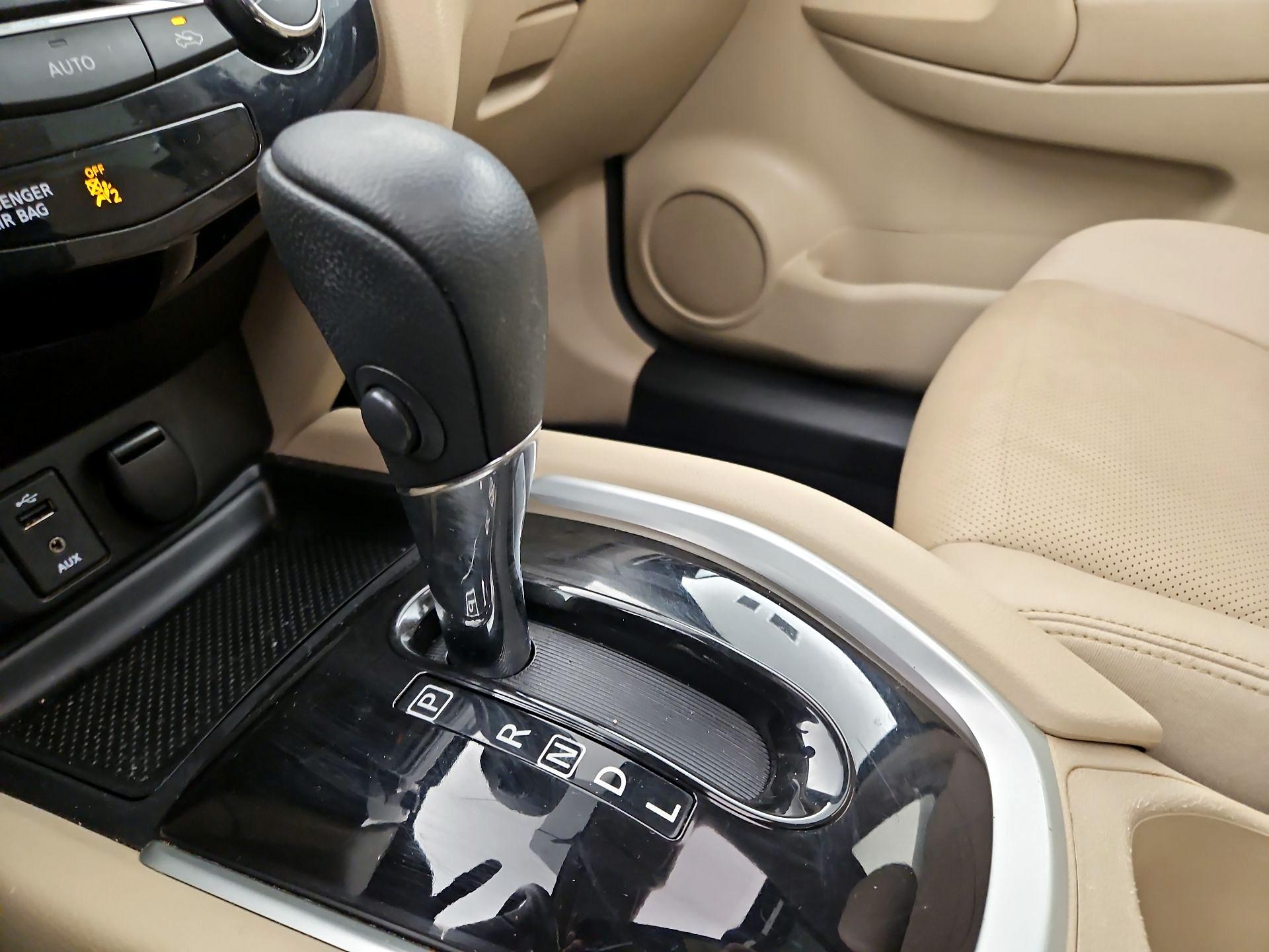 Thumbnail: 2016 Nissan Rogue - 17