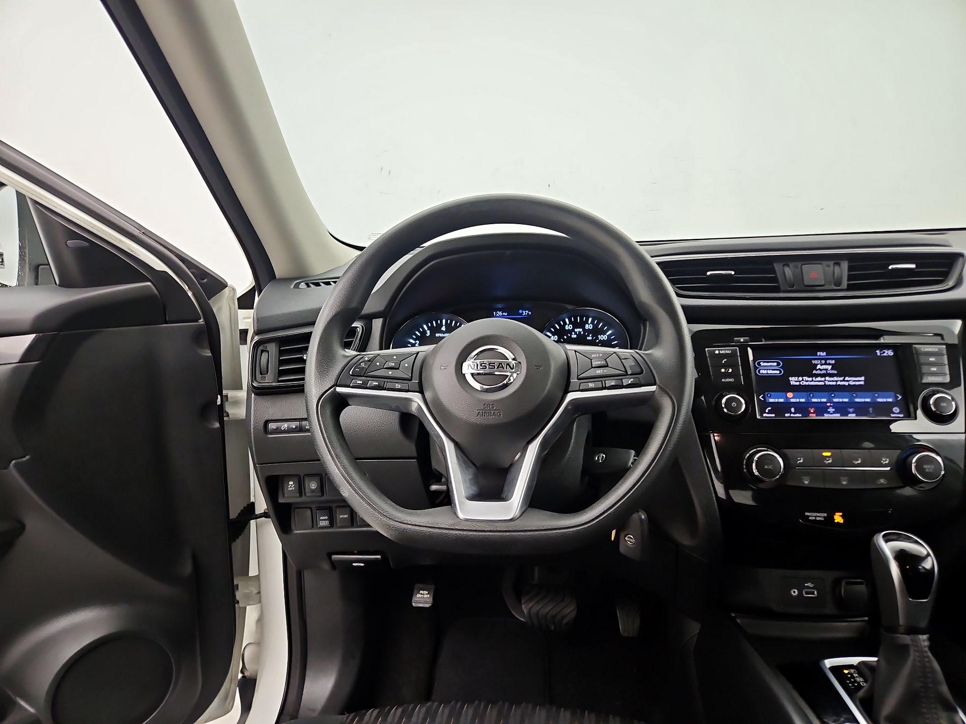 Thumbnail: 2019 Nissan Rogue - 10