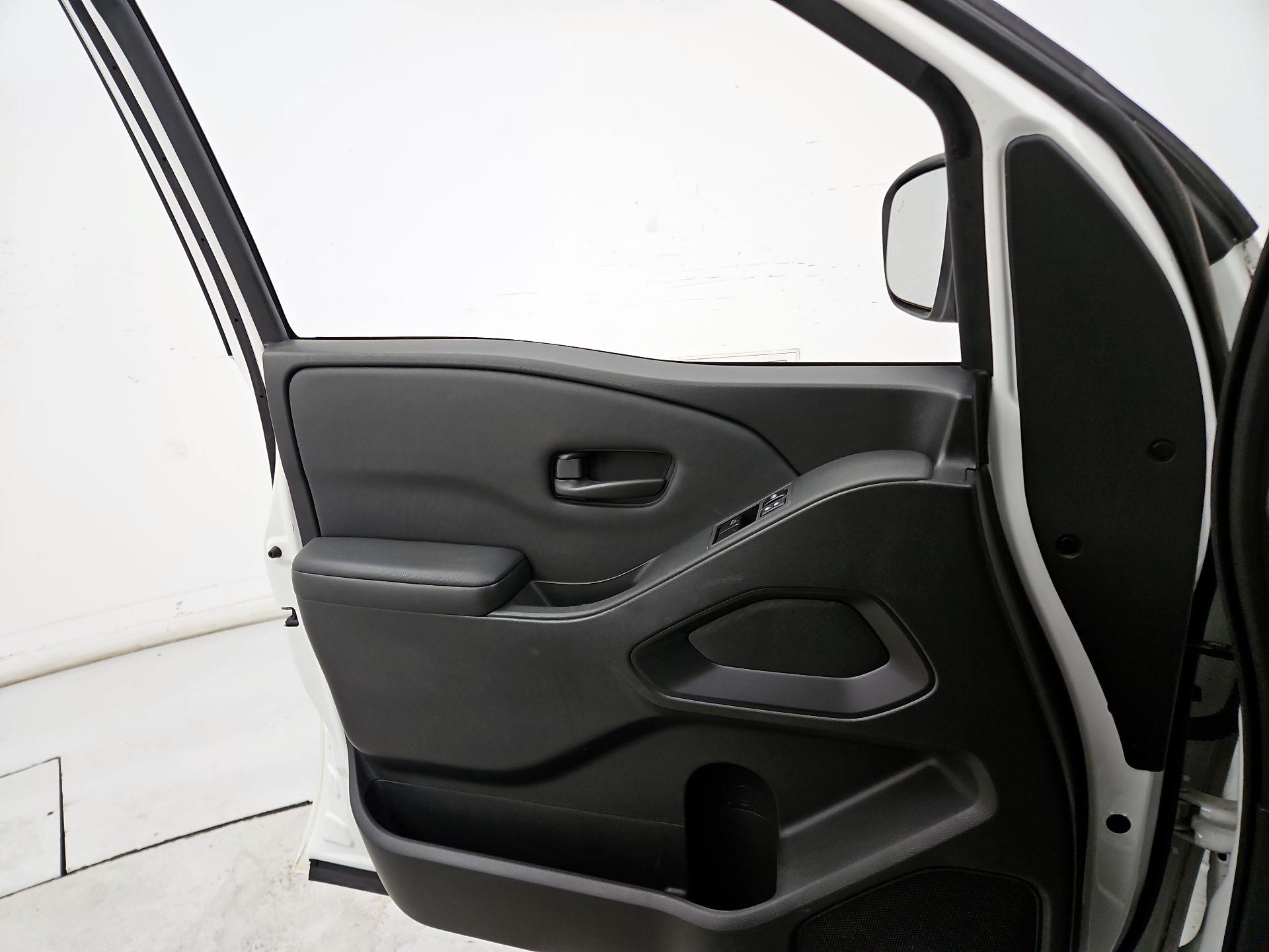 Thumbnail: 2022 Nissan Frontier - 12