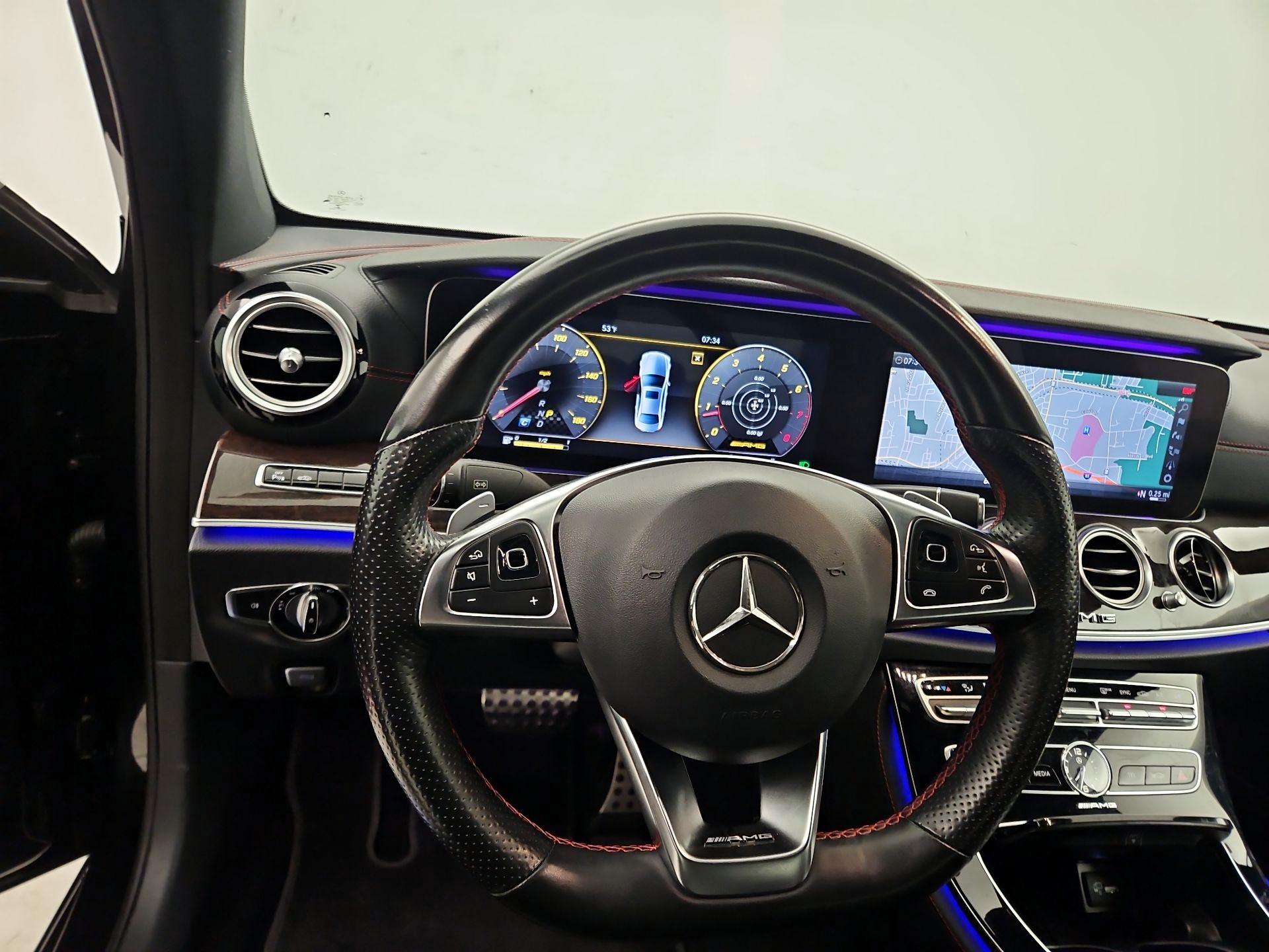 Thumbnail: 2018 Mercedes-Benz E-Class - 10