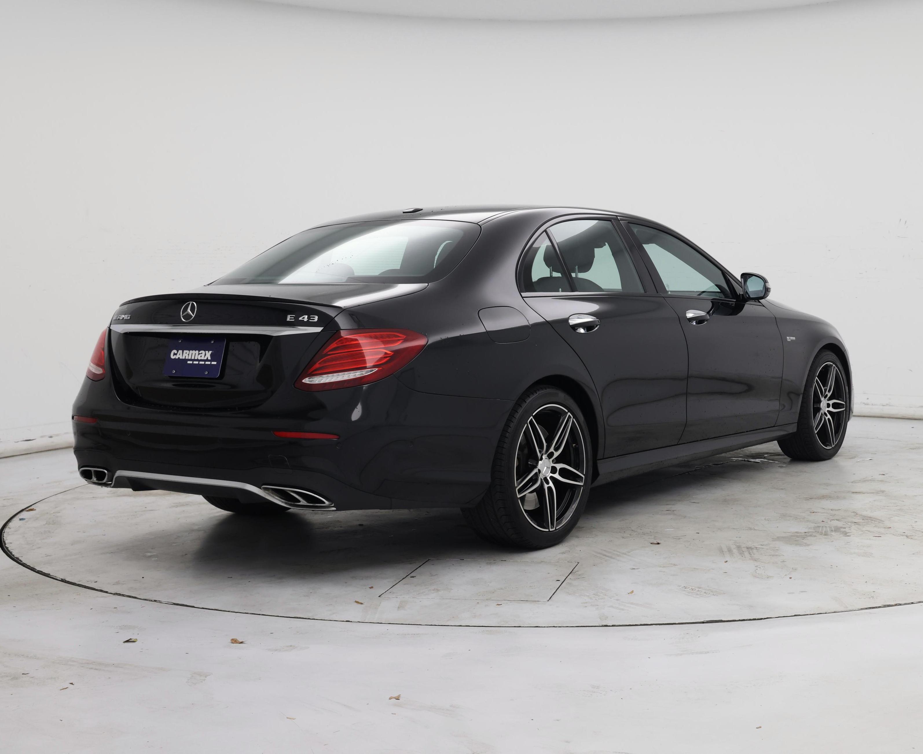 Thumbnail: 2018 Mercedes-Benz E-Class - 8