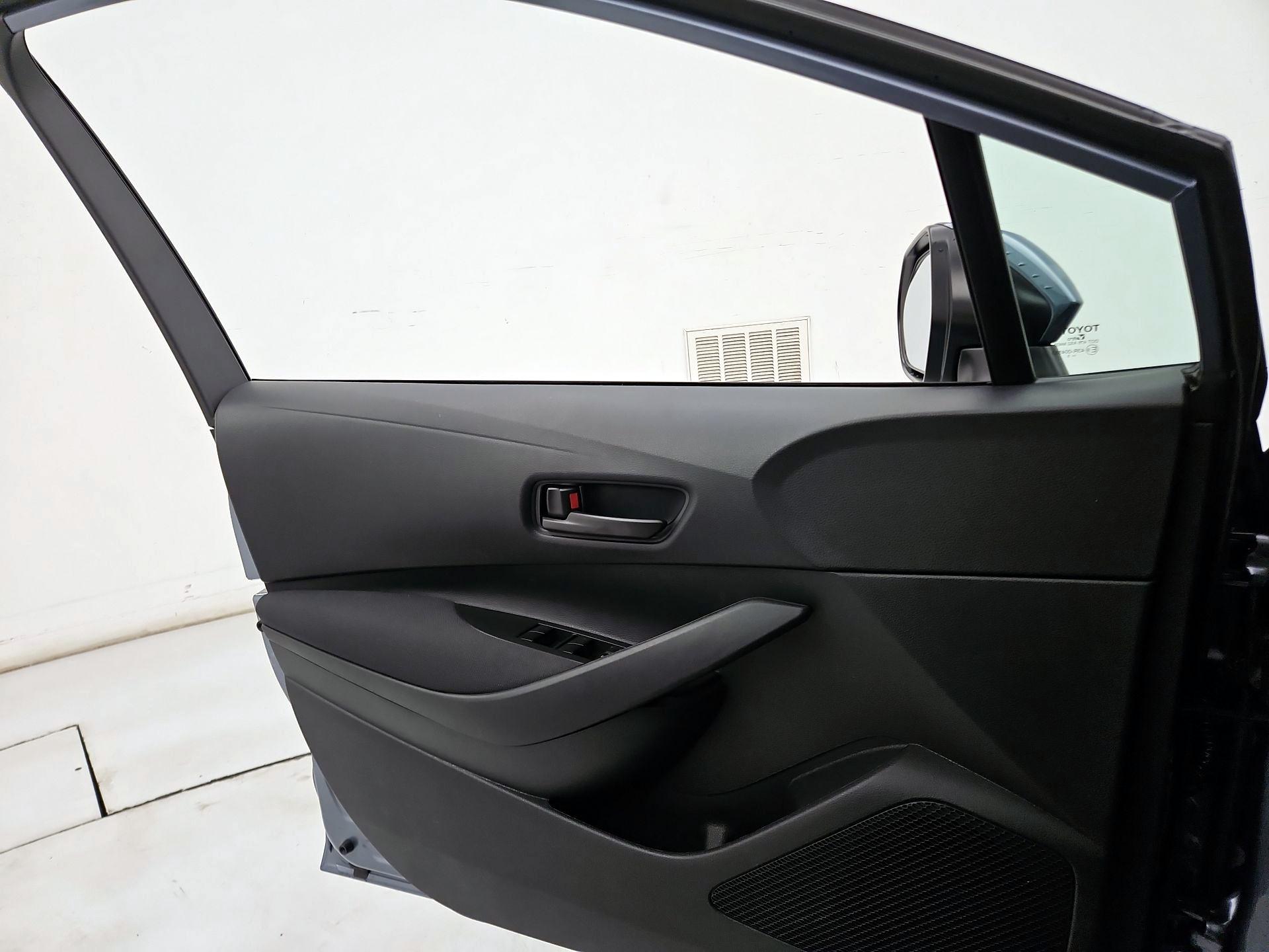 Thumbnail: 2025 Toyota Corolla - 12