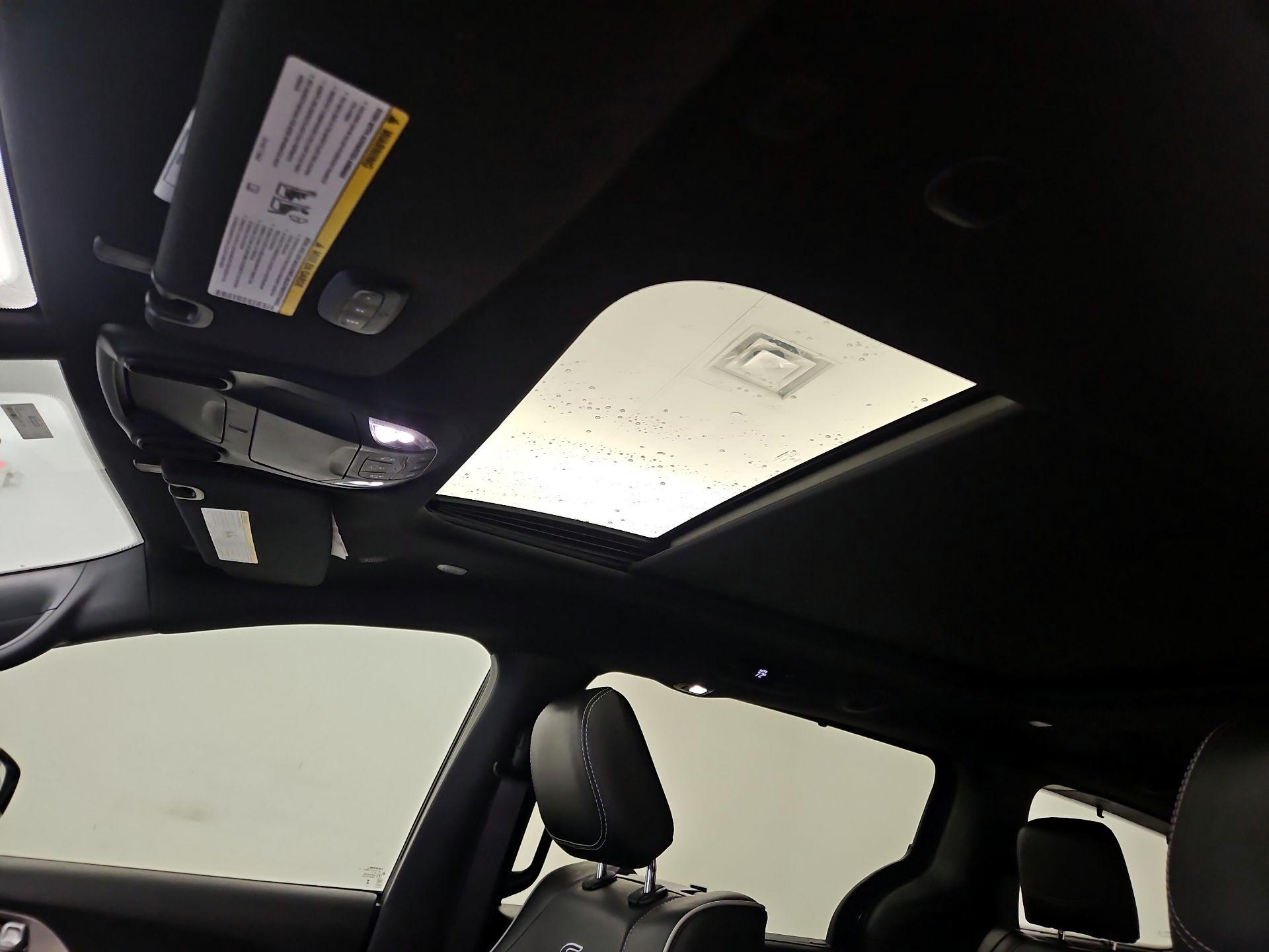 Thumbnail: 2023 Chrysler Pacifica - 20