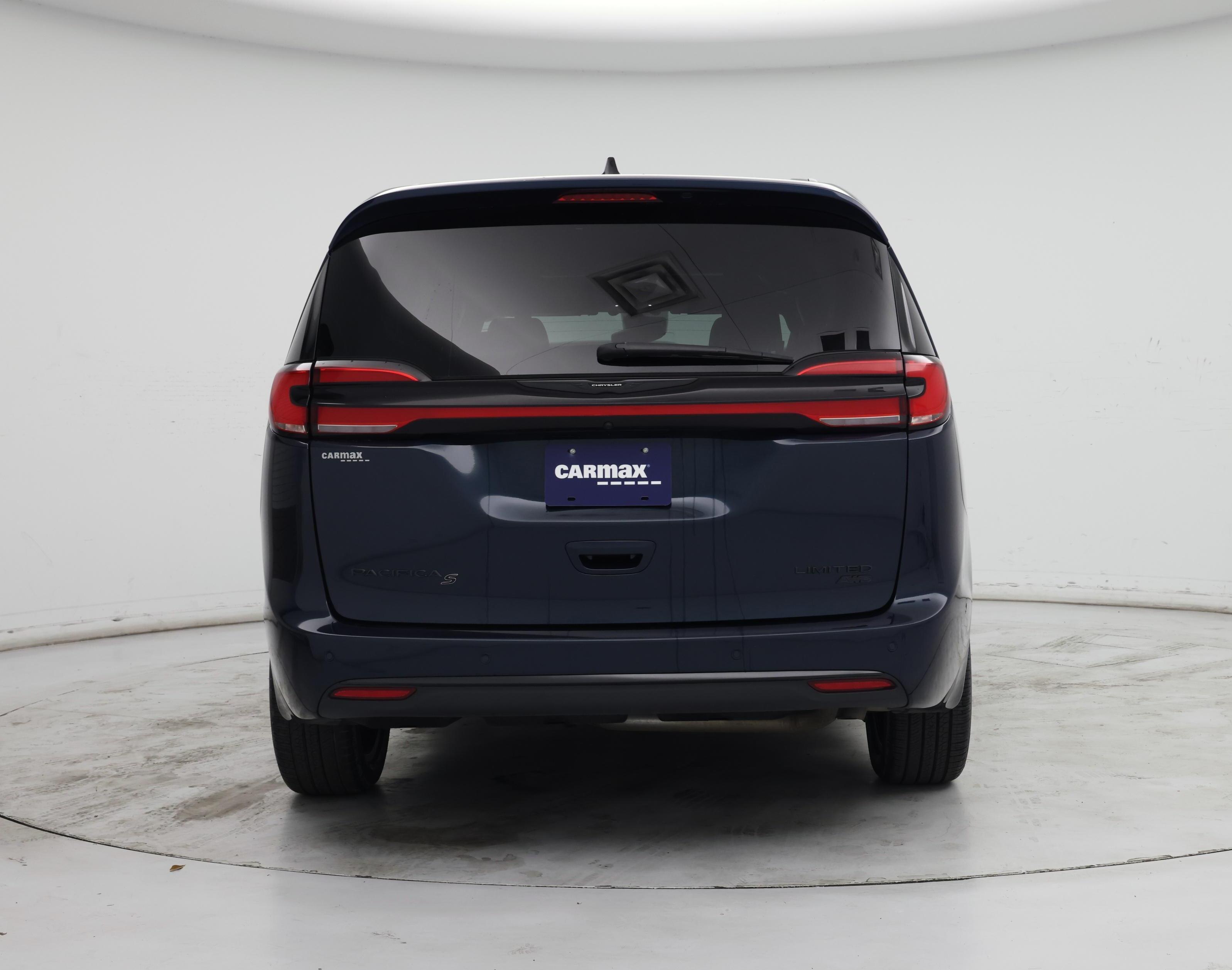 Thumbnail: 2023 Chrysler Pacifica - 6