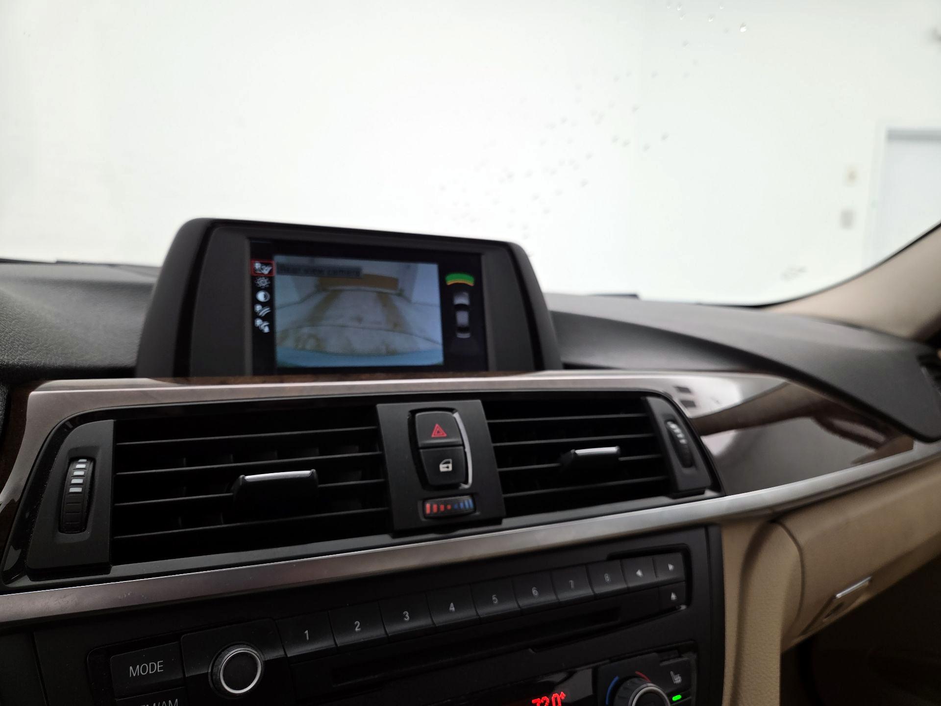 Thumbnail: 2014 BMW 3 Series - 14