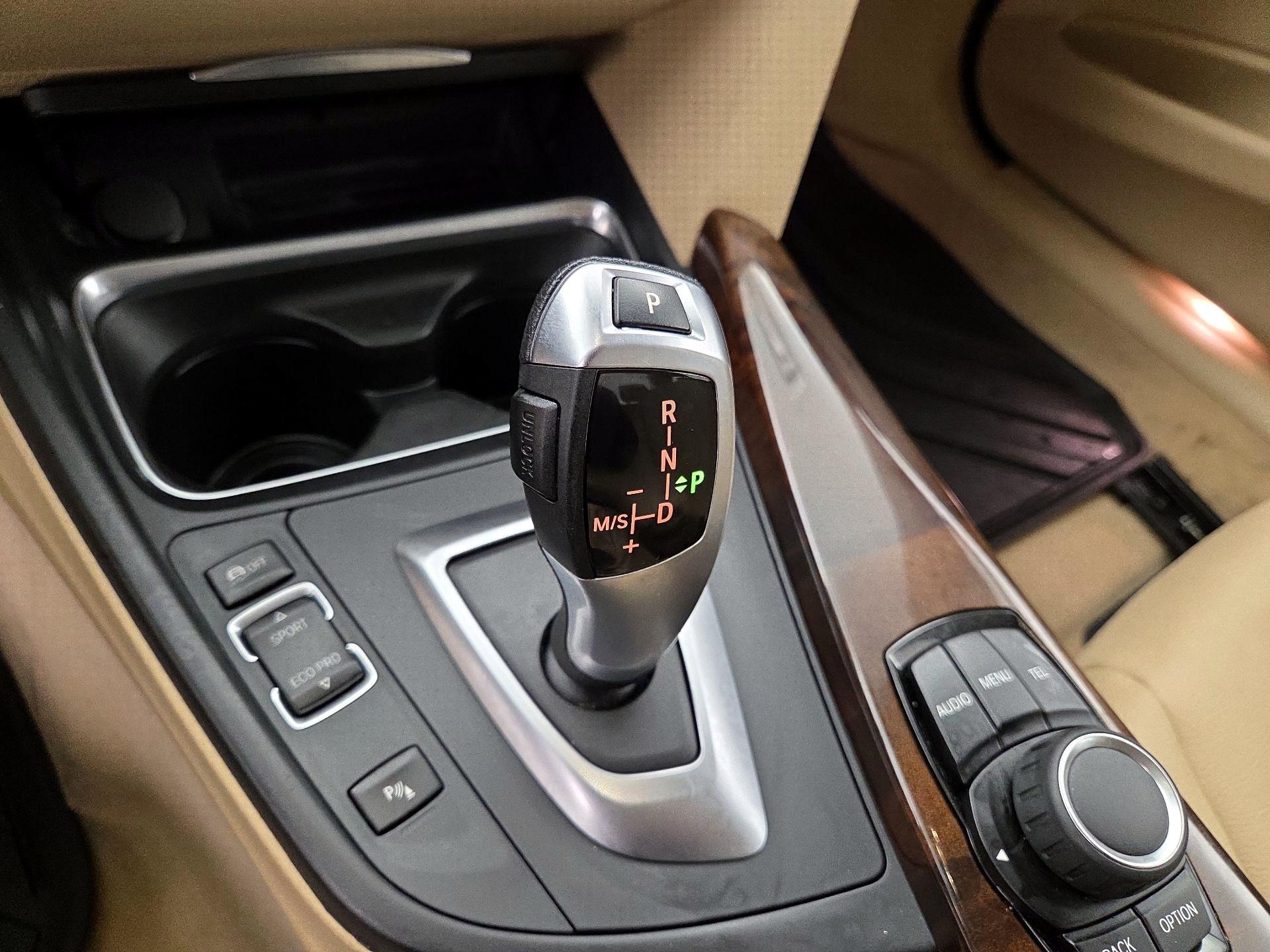 Thumbnail: 2014 BMW 3 Series - 17