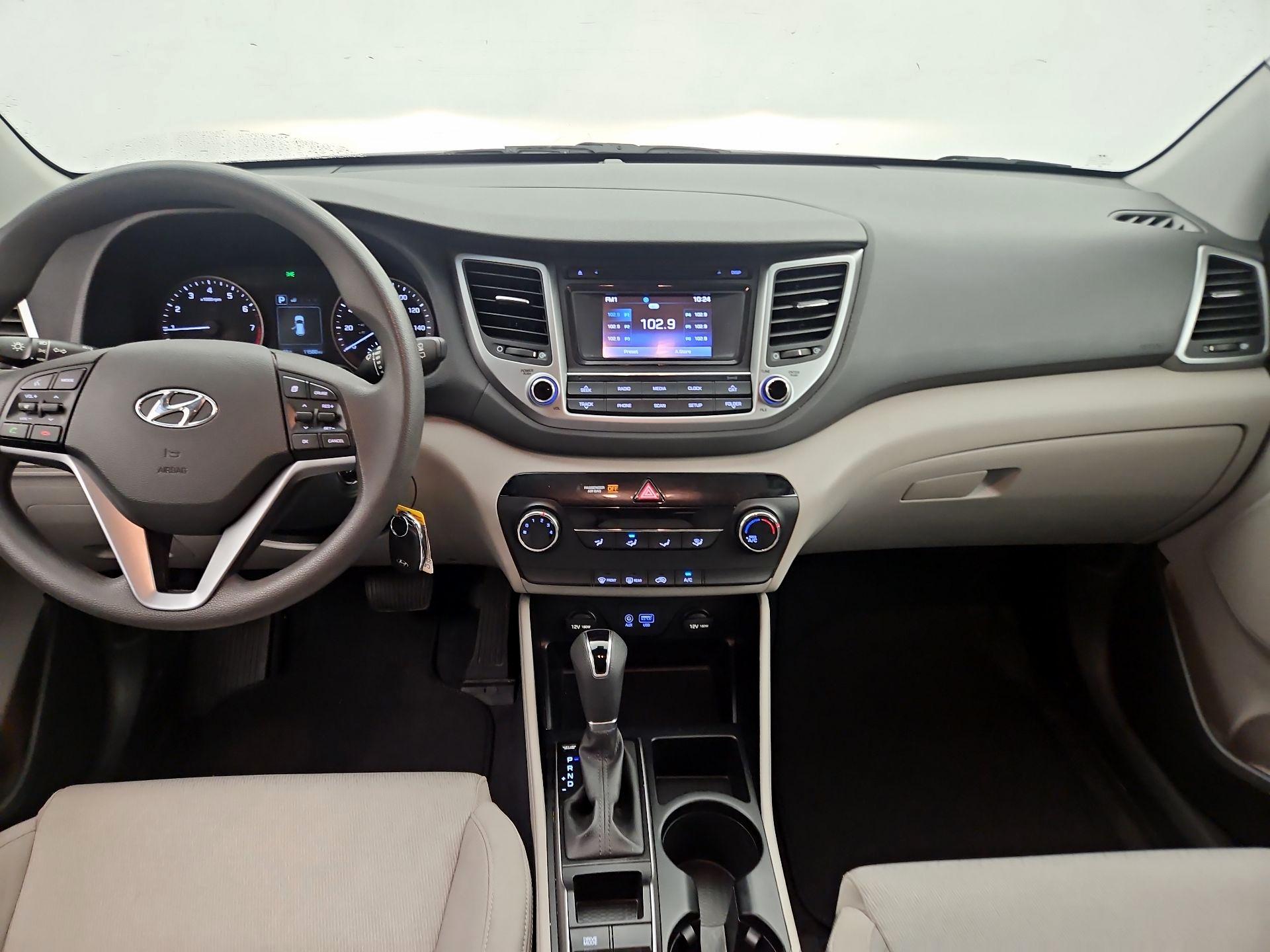 Thumbnail: 2016 Hyundai Tucson - 9