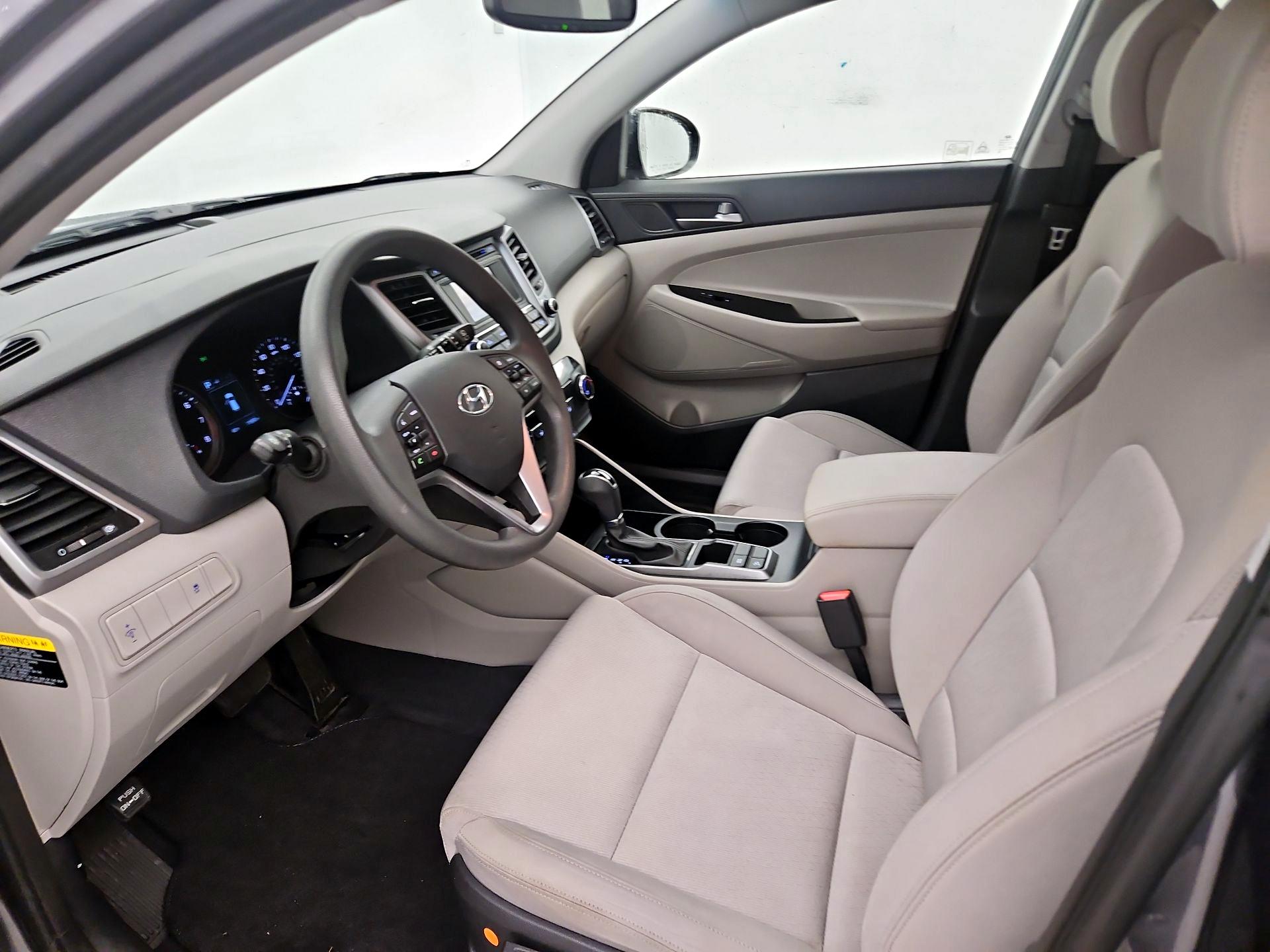 Thumbnail: 2016 Hyundai Tucson - 11