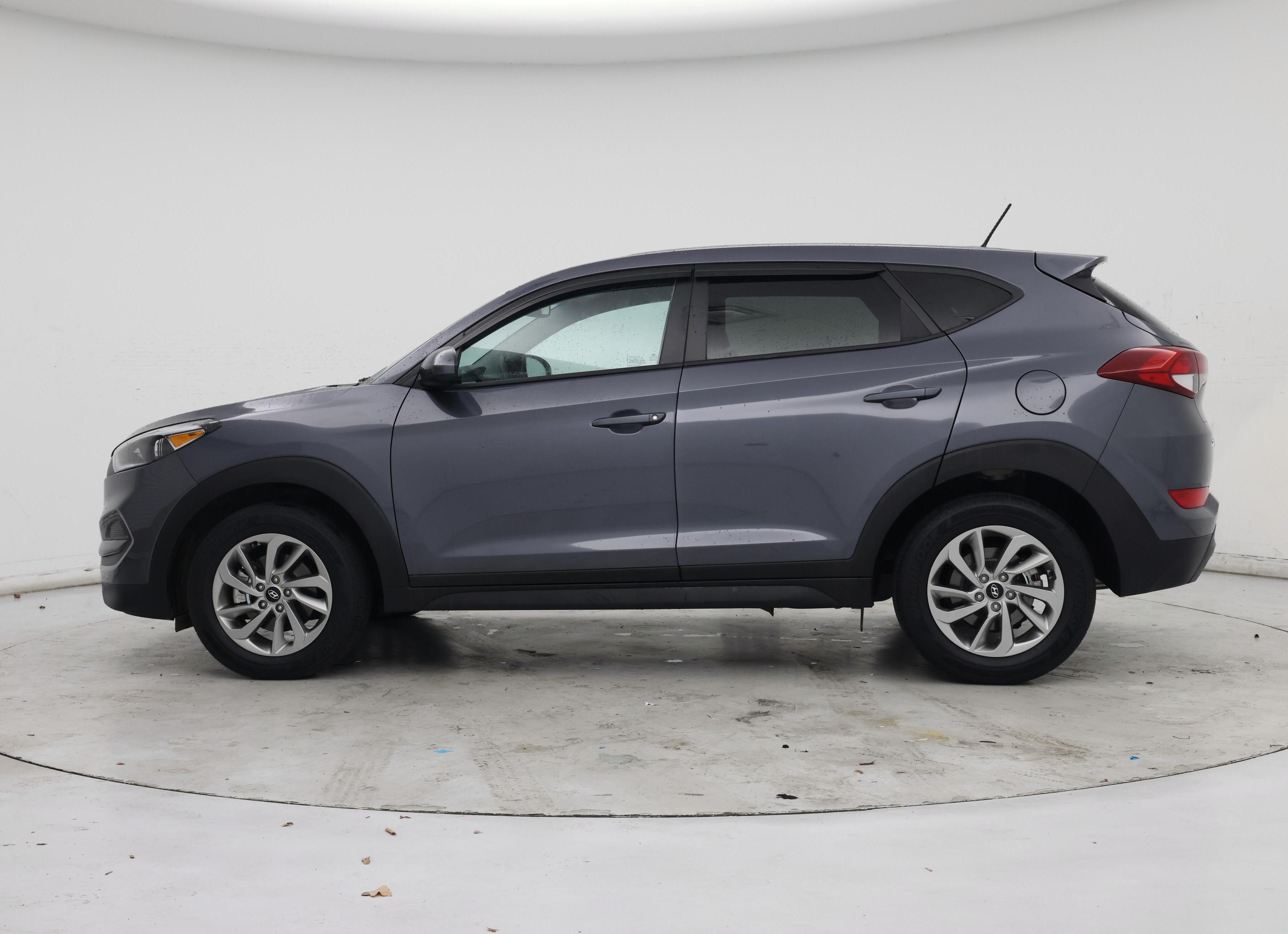 Thumbnail: 2016 Hyundai Tucson - 3