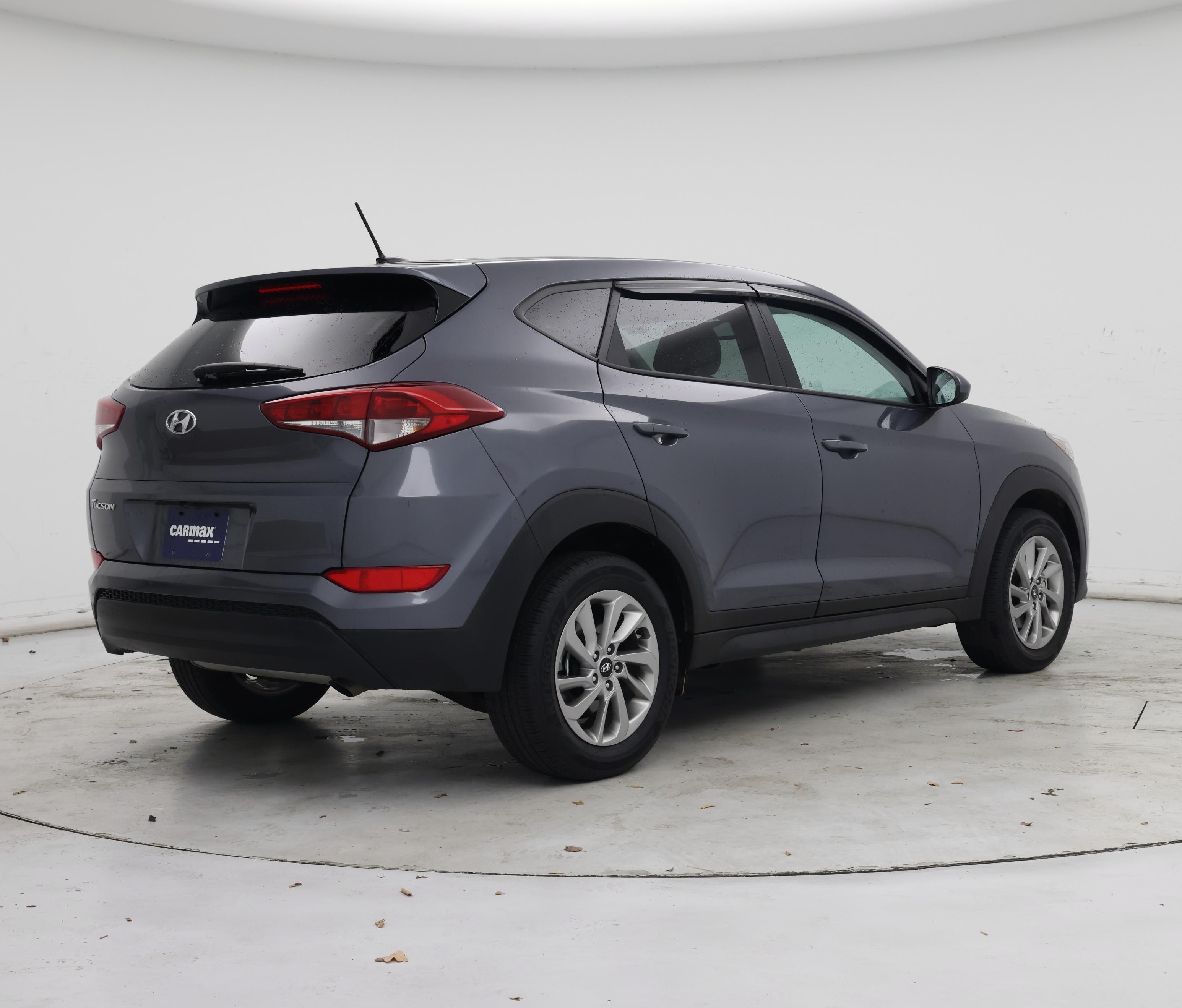 Thumbnail: 2016 Hyundai Tucson - 8