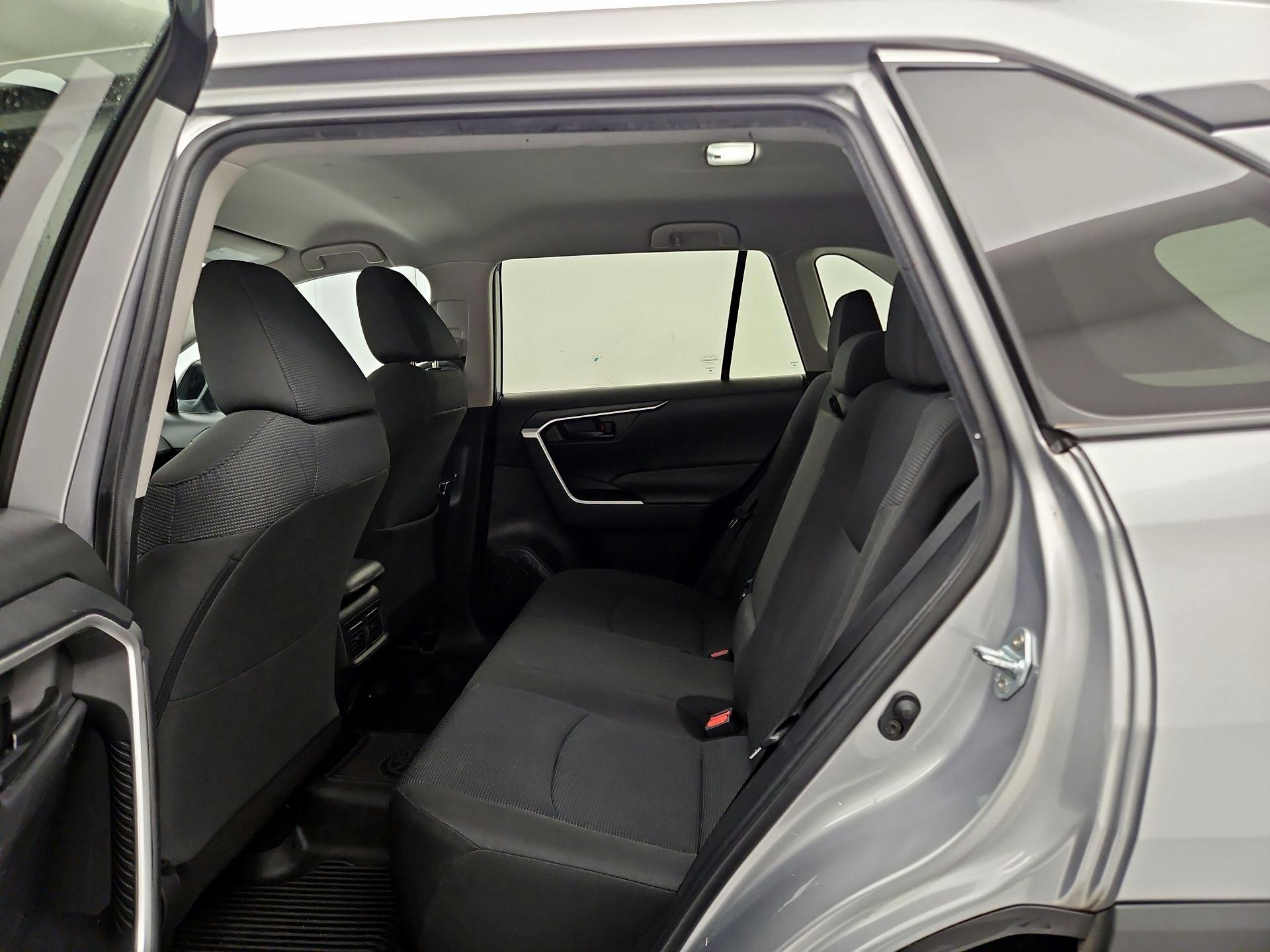 Thumbnail: 2022 Toyota RAV4 - 19