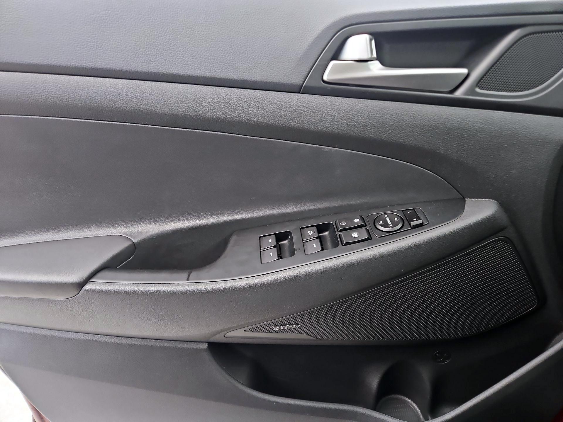 Thumbnail: 2019 Hyundai Tucson - 12