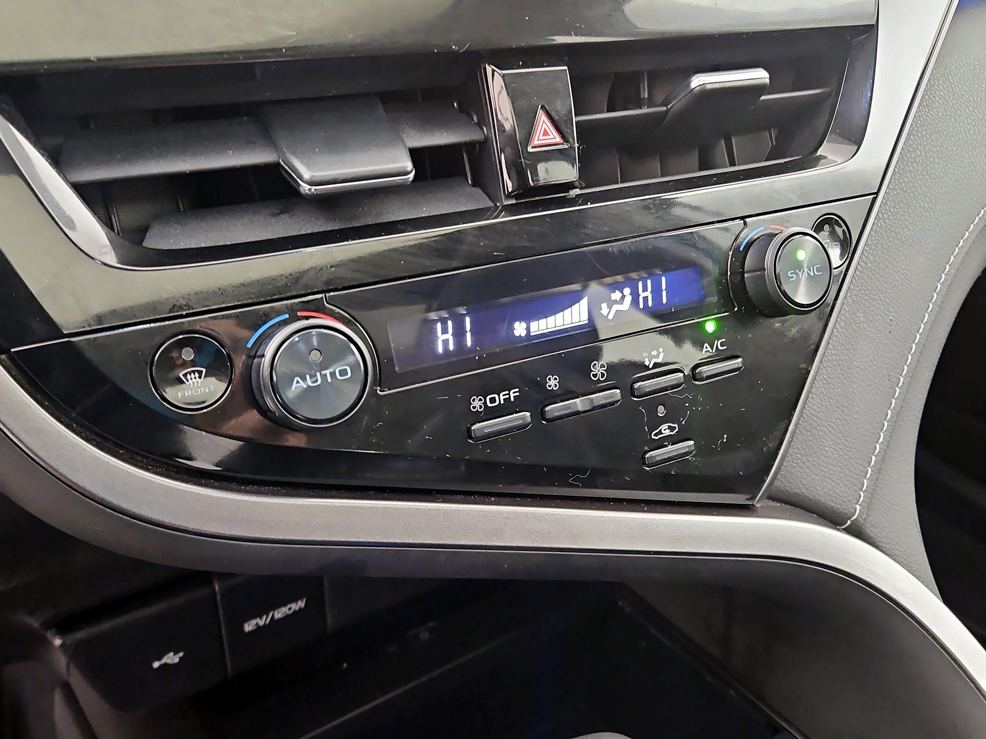 Thumbnail: 2022 Toyota Camry - 16