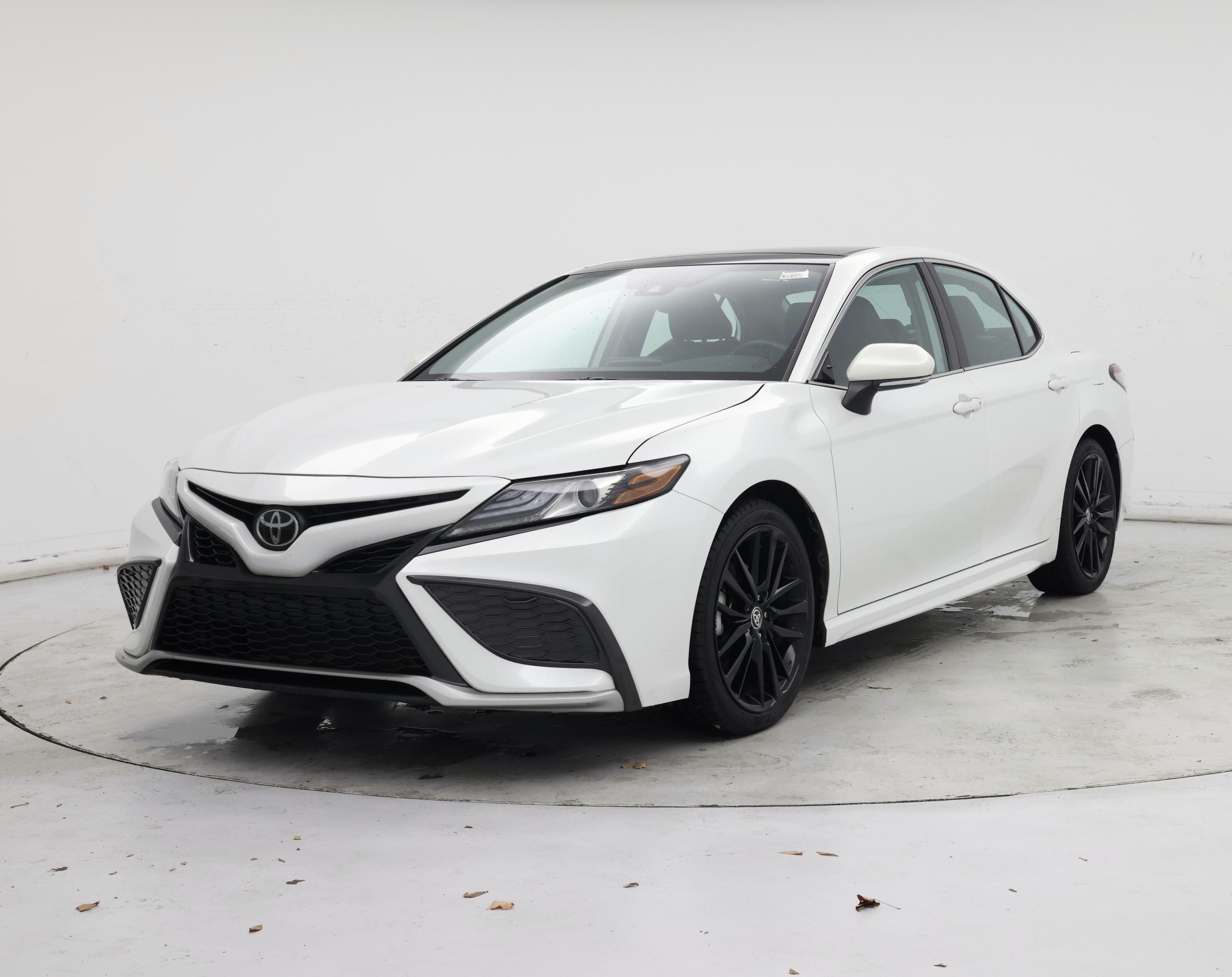 Thumbnail: 2022 Toyota Camry - 4