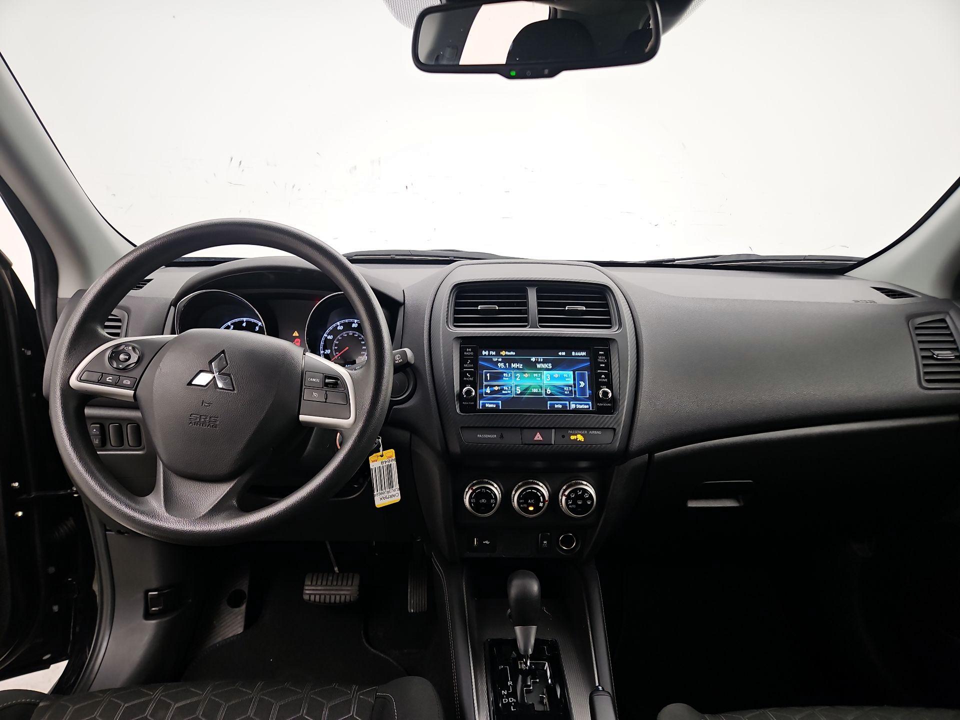 Thumbnail: 2024 Mitsubishi Outlander Sport - 9